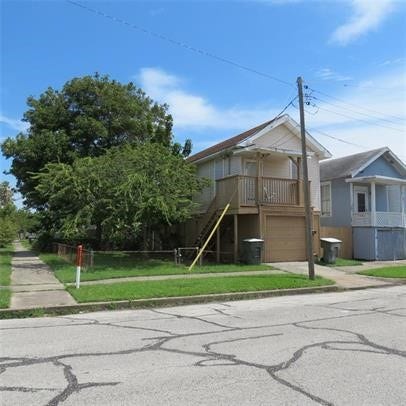 Property photo for 1404 38th Street, Galveston, TX