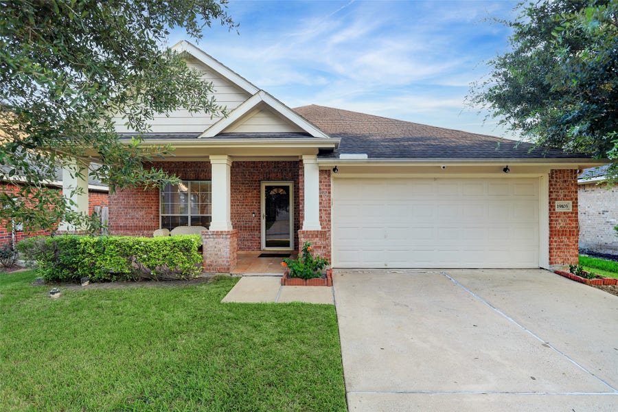 Property photo for 19103 Golden Heath Lane, Richmond, TX