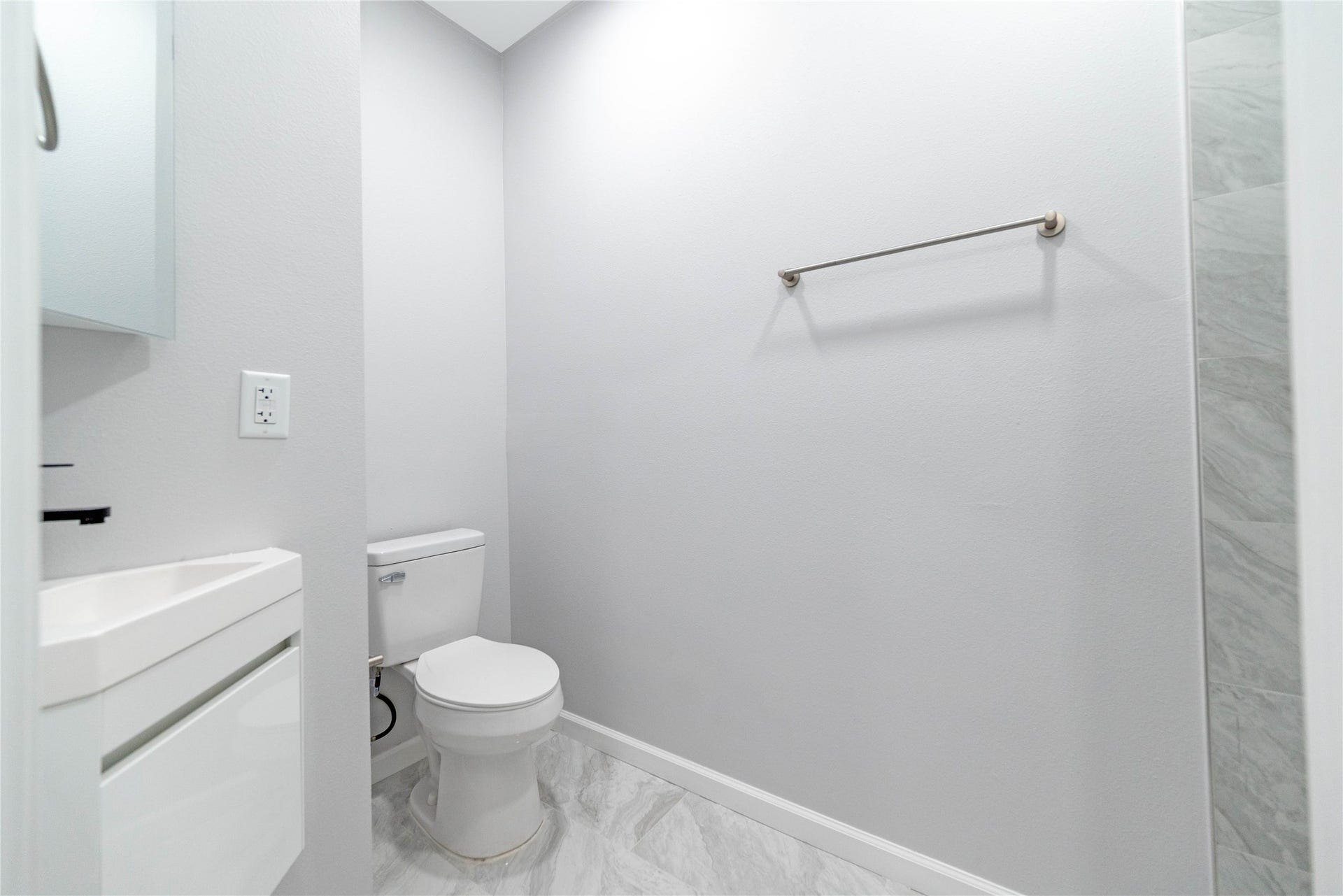 805 Avenue K, #b, Galveston, TX 77550 805 Avenue K, #b, Galveston, TX 77550
