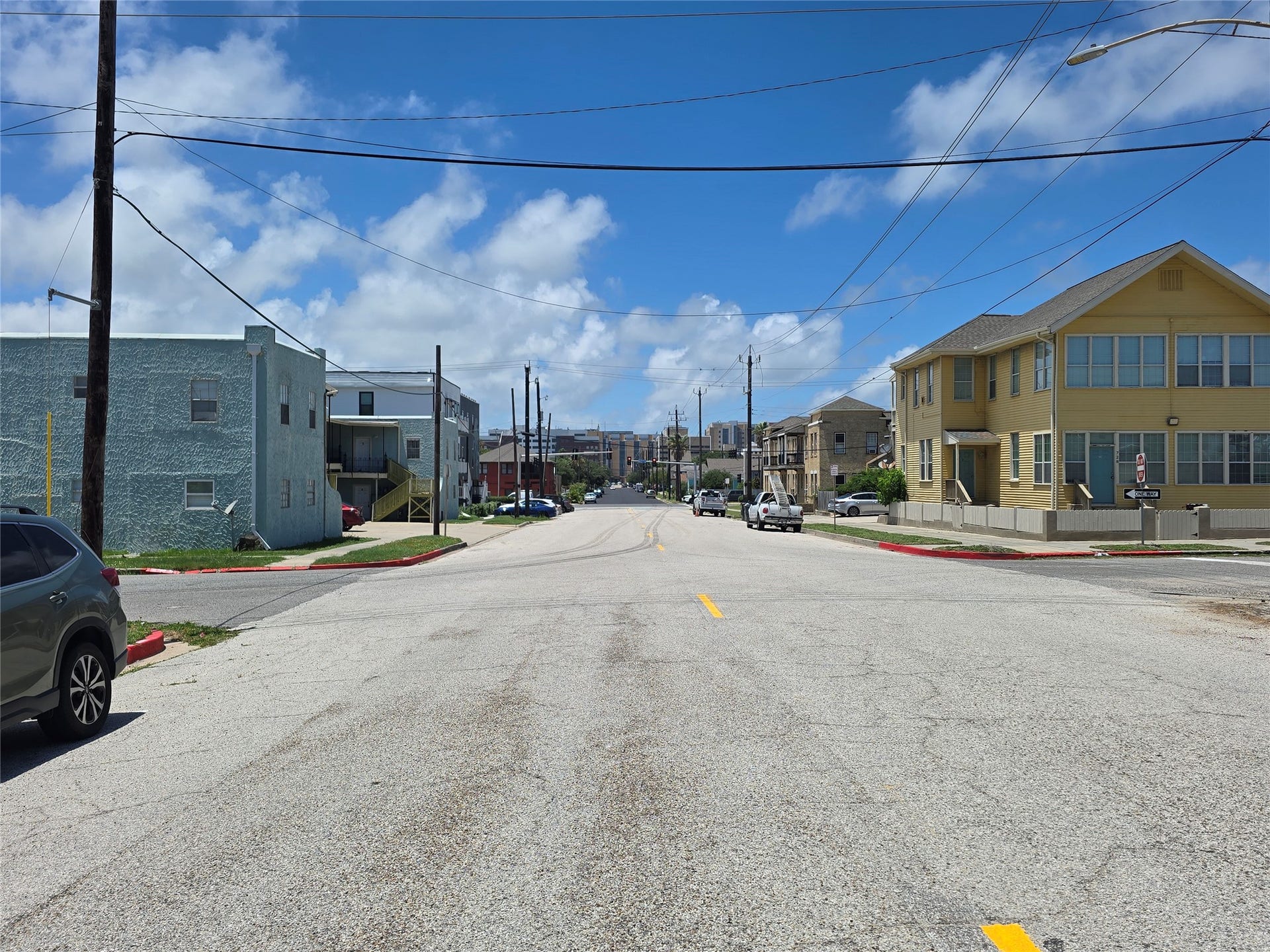 805 Avenue K, #b, Galveston, TX 77550 View of UTMB from property