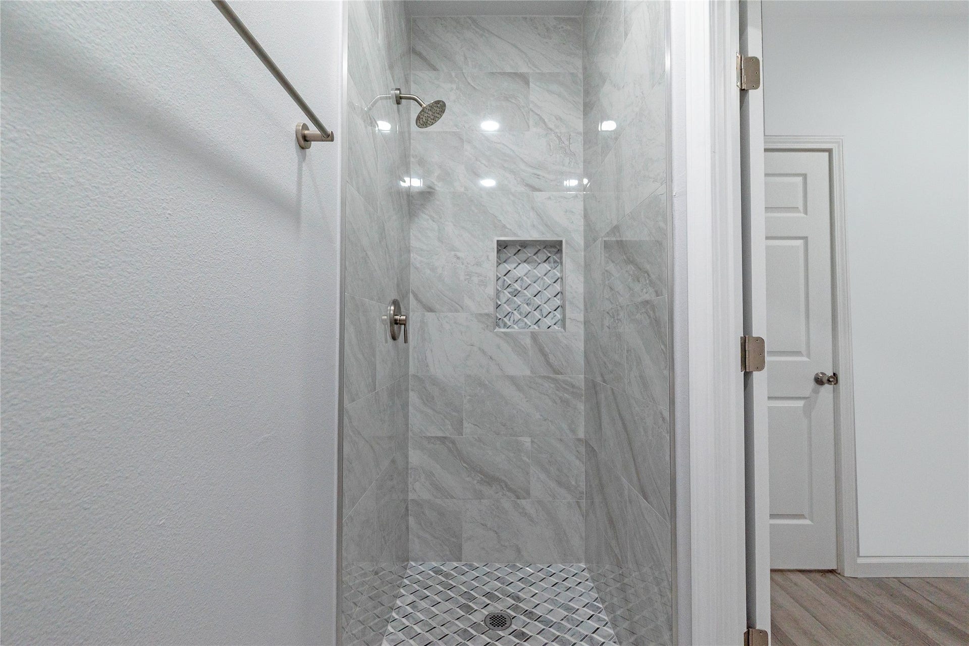 805 Avenue K, #b, Galveston, TX 77550 805 Avenue K, #b, Galveston, TX 77550