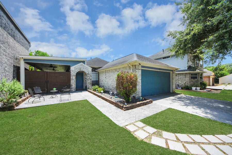 Property photo for 4246 Tiny Hur Drive, Pasadena, TX