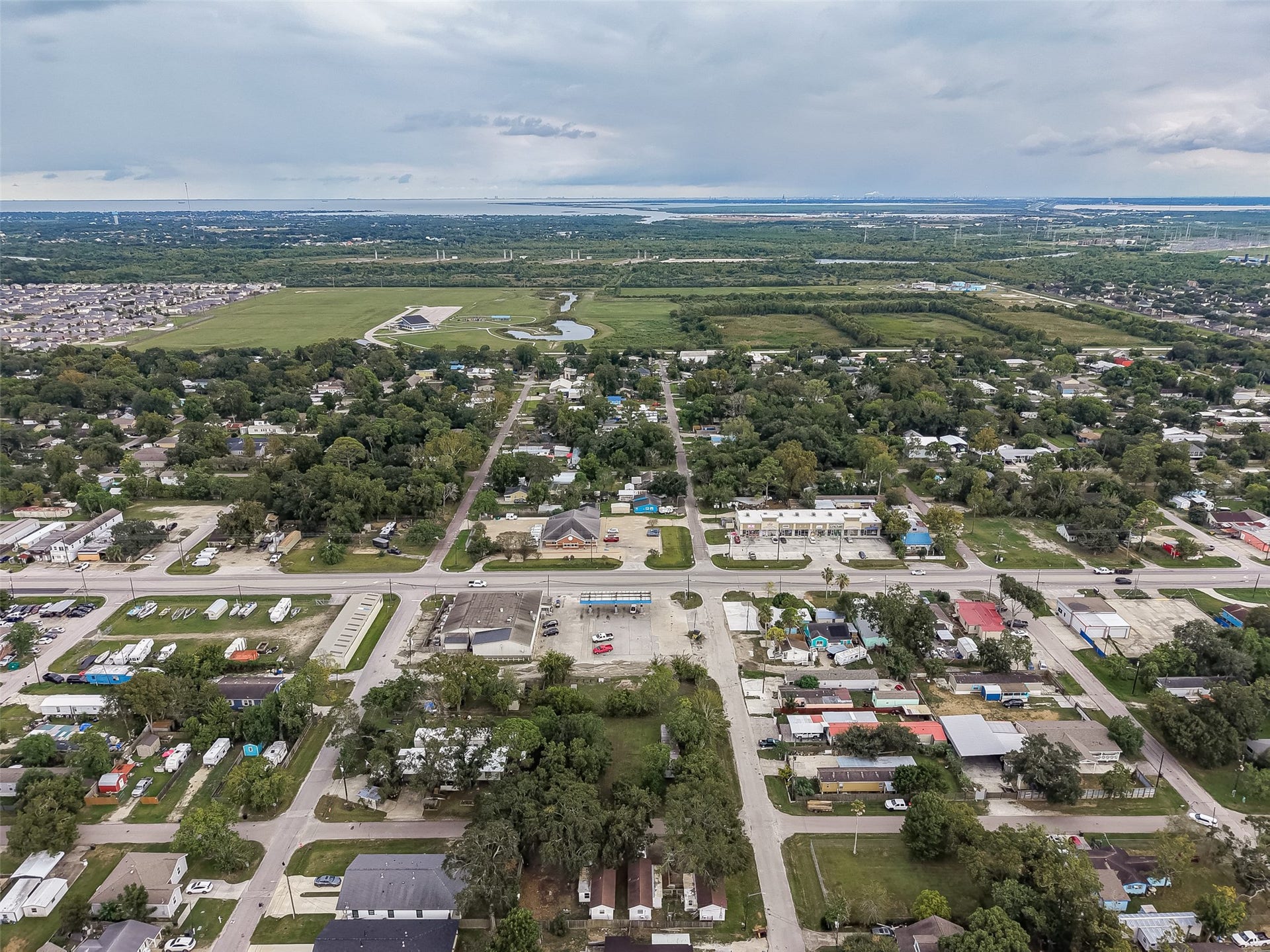 4447 5th Street, Bacliff, TX 77518 4447 5th Street, Bacliff, TX 77518