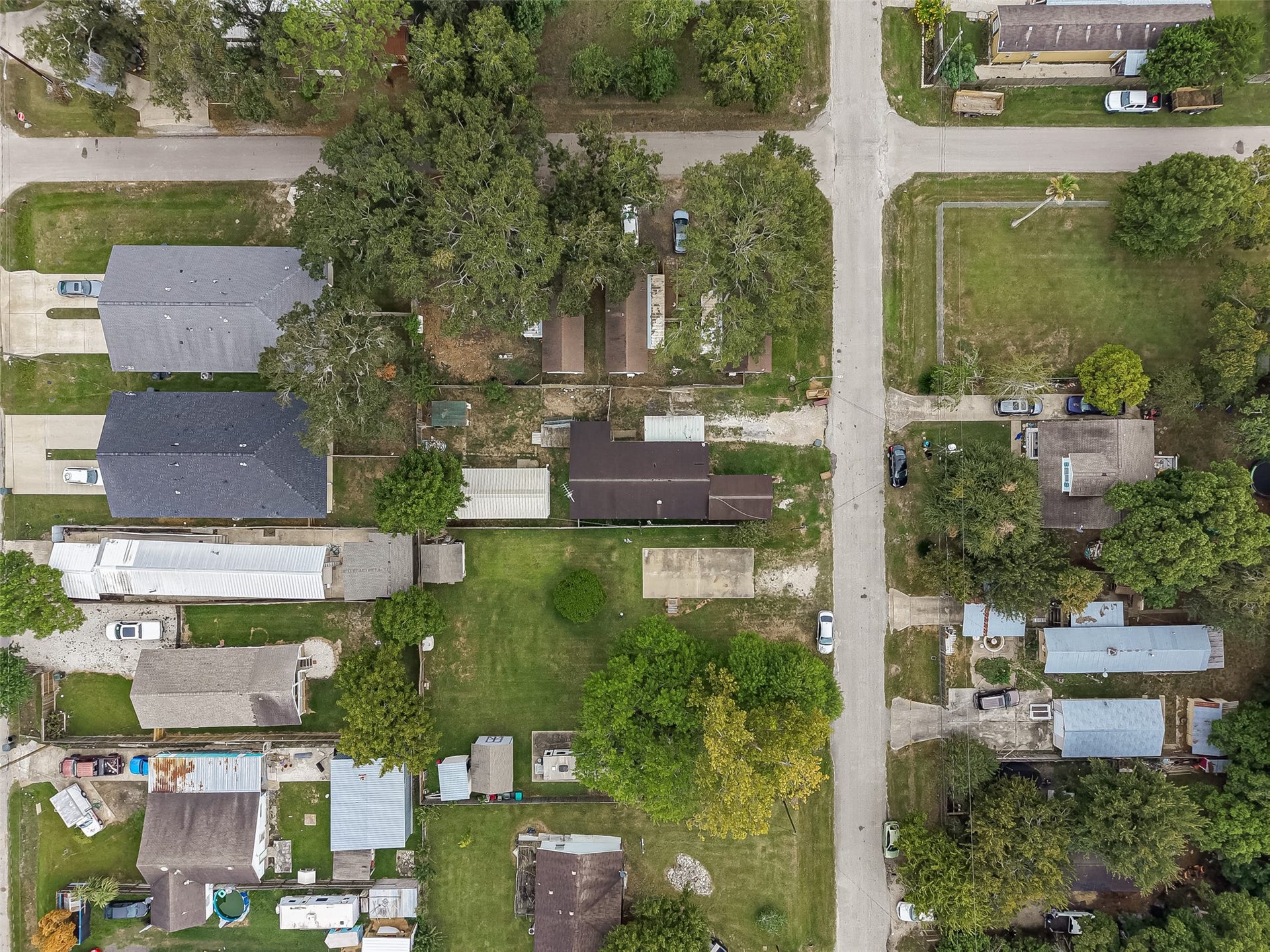 4447 5th Street, Bacliff, TX 77518 4447 5th Street, Bacliff, TX 77518
