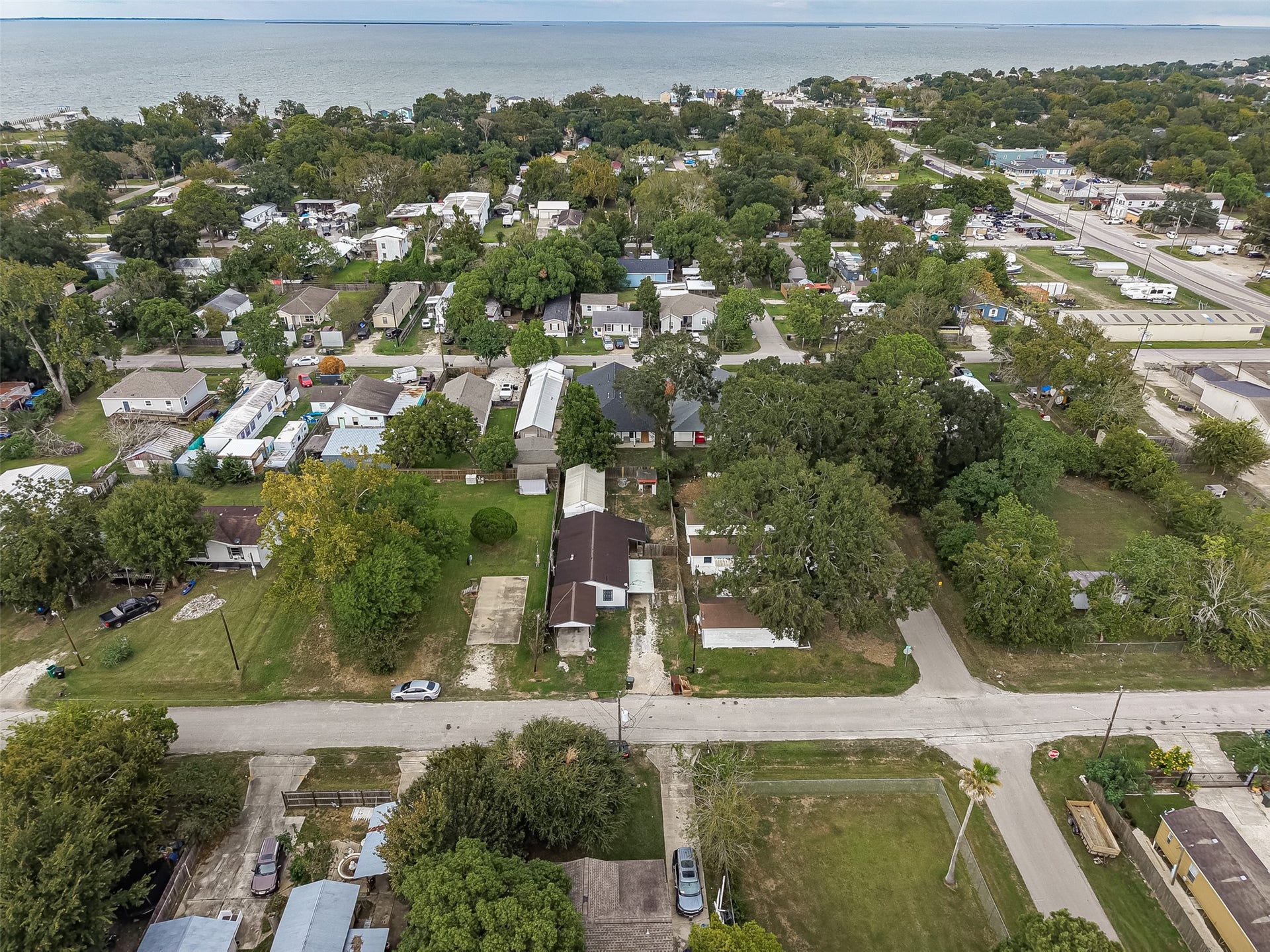 4447 5th Street, Bacliff, TX 77518 4447 5th Street, Bacliff, TX 77518