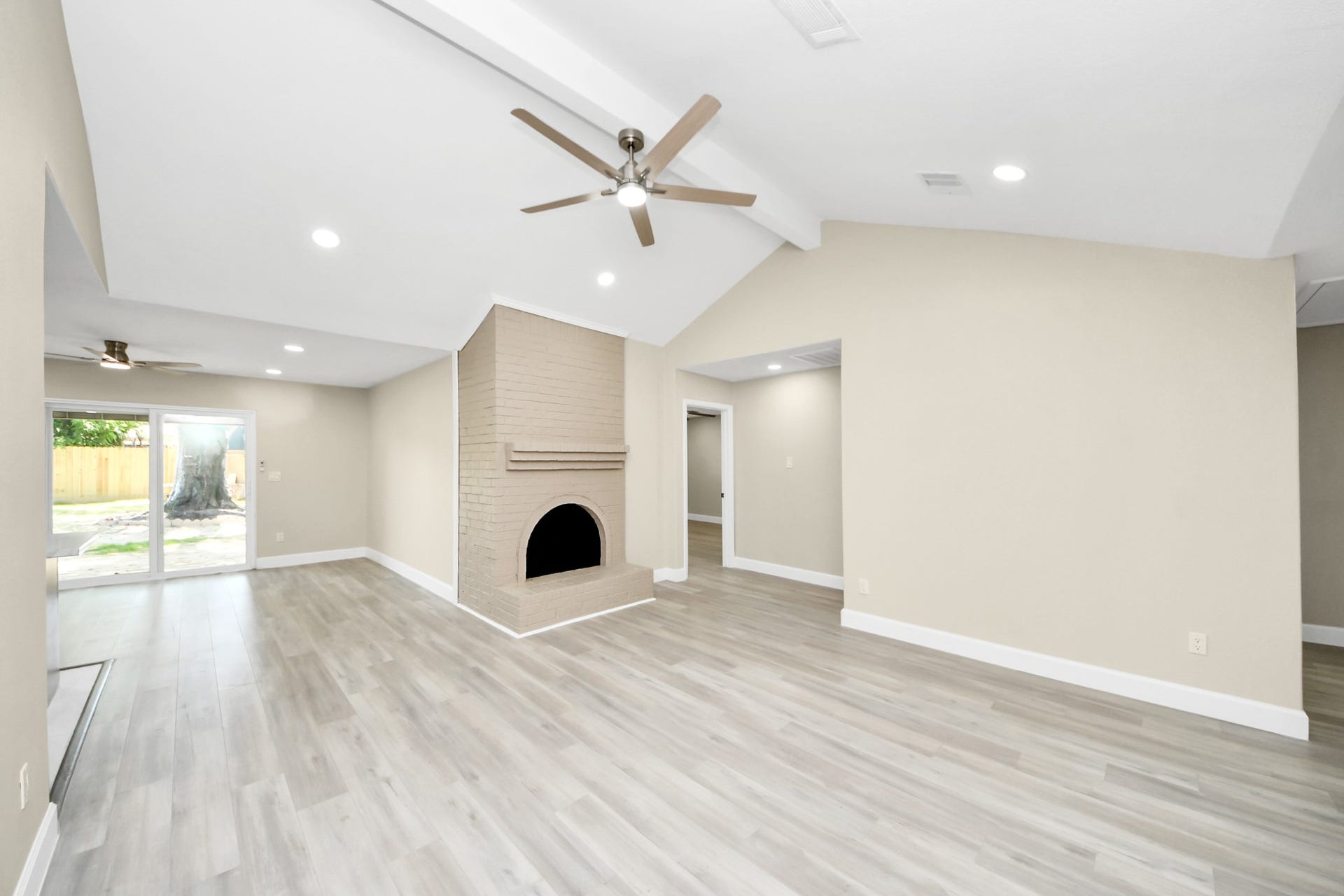 4703 Quail Hollow Drive, Baytown, TX 77521 4703 Quail Hollow Drive, Baytown, TX 77521