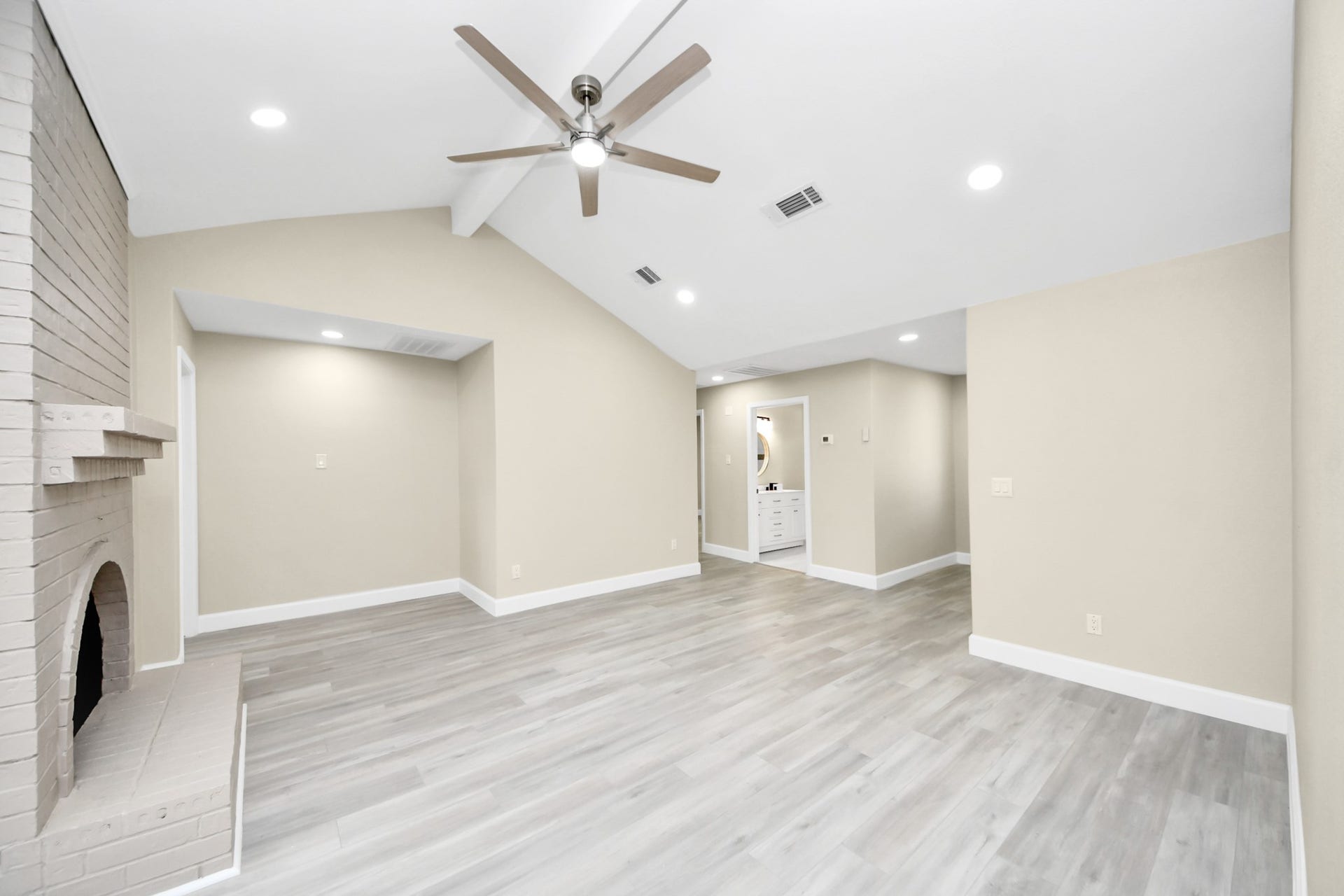 4703 Quail Hollow Drive, Baytown, TX 77521 4703 Quail Hollow Drive, Baytown, TX 77521