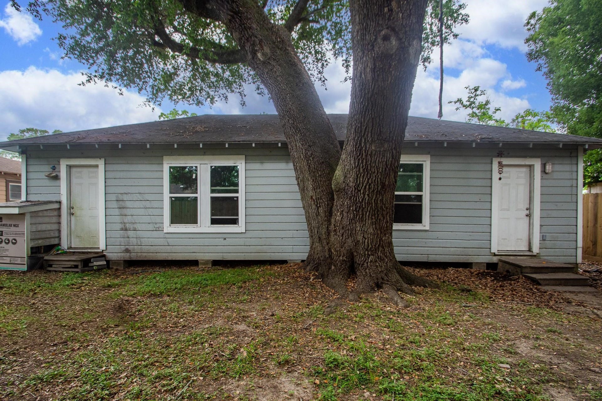 713 W Willis Street, Alvin, TX 77511 713 W Willis Street, Alvin, TX 77511