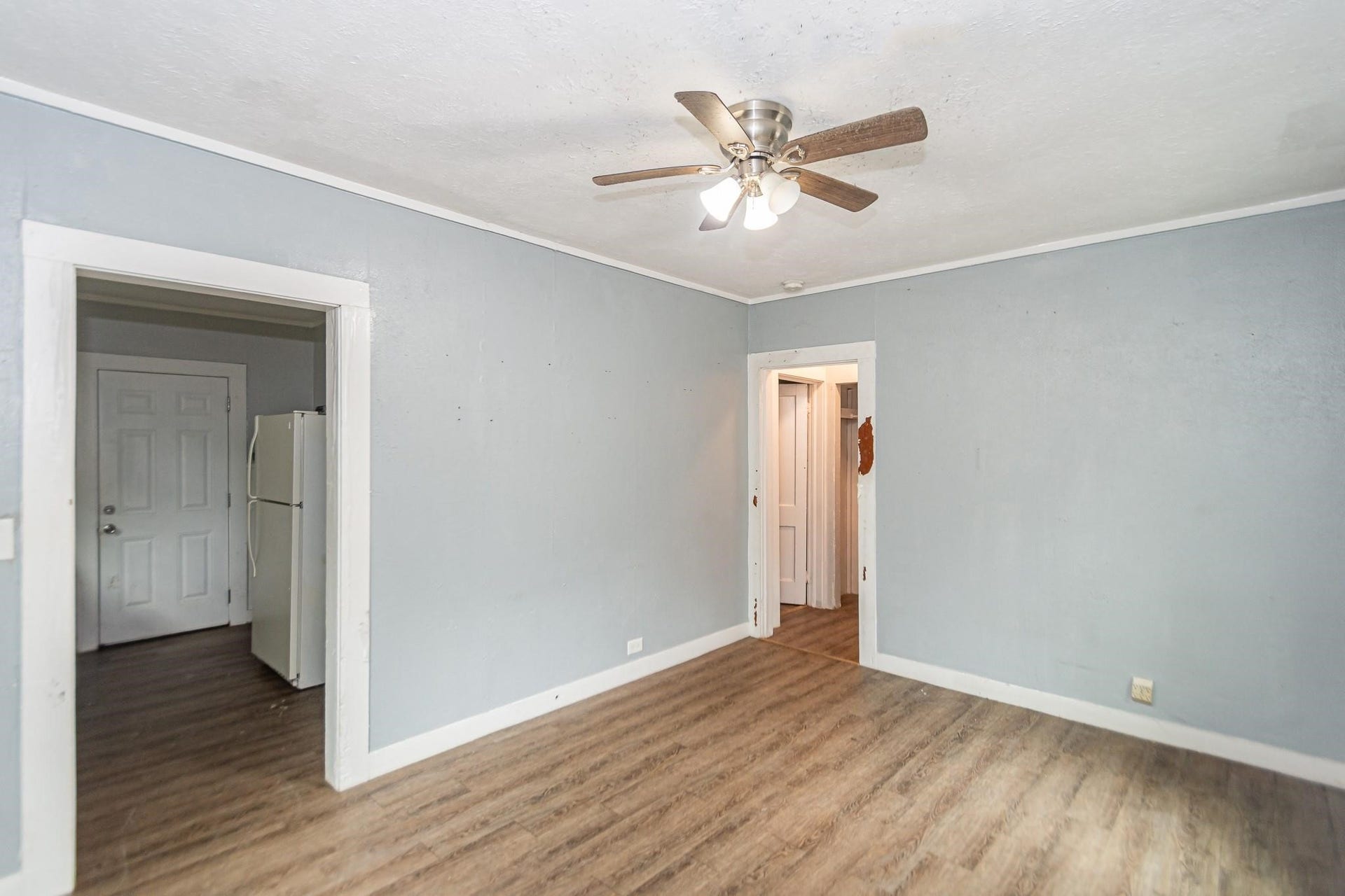 713 W Willis Street, Alvin, TX 77511 713 W Willis Street, Alvin, TX 77511