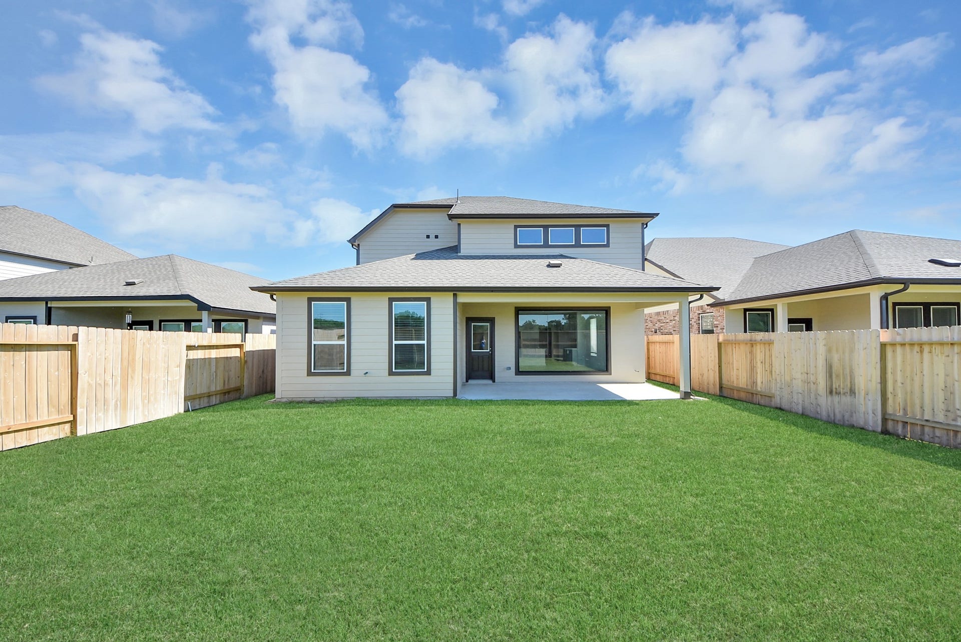 11115 Tulip Ridge Trail, Houston, TX 77044 Come and see this spacious backyard with its beautiful covered patio. There is plenty of room for the kids to play and adults to relax. Perfect for your outdoor living space, patio furniture, bbq pit, and so much more. The possibilities are endless!