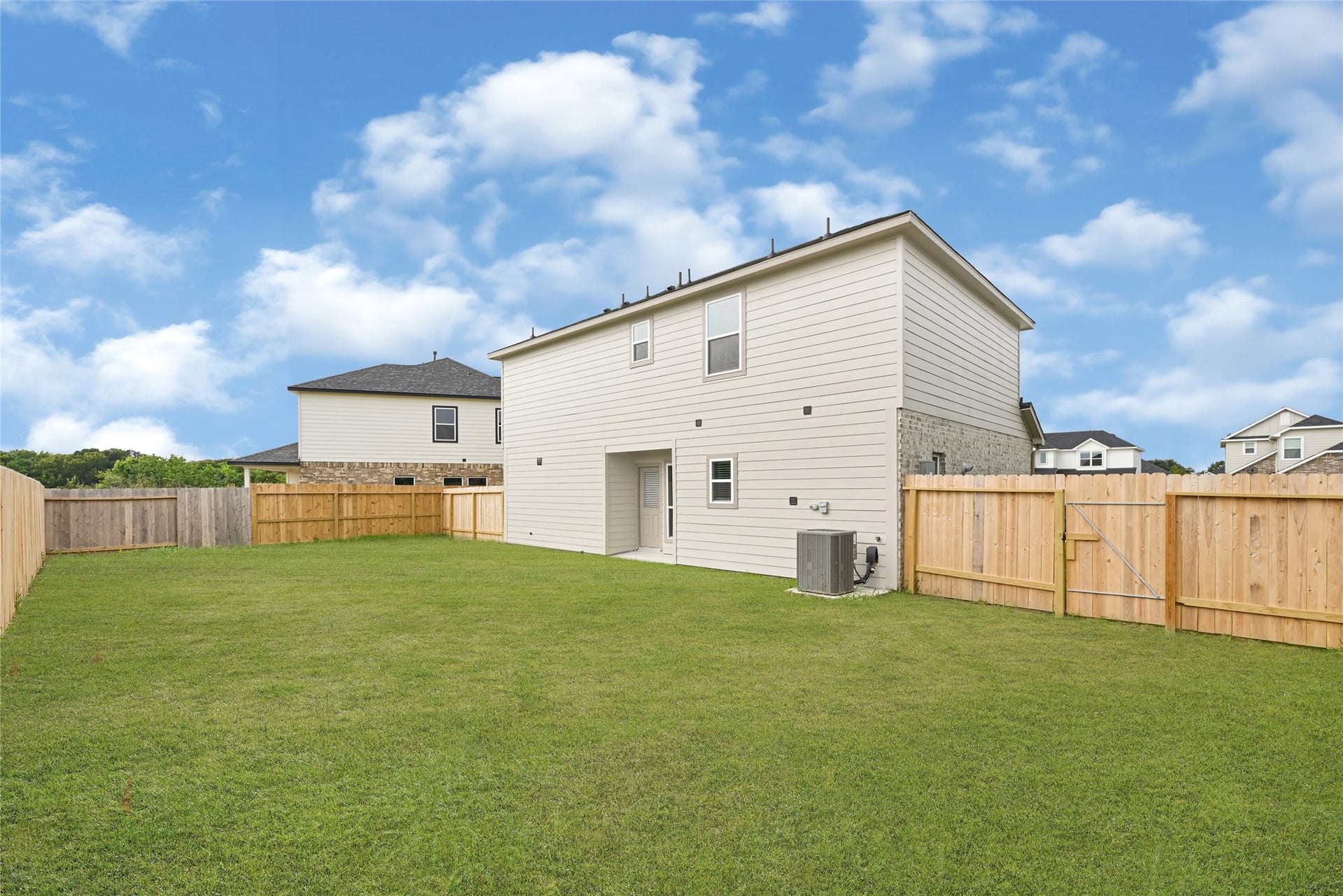 2106 Rosillo Brook Drive, Baytown, TX 77521