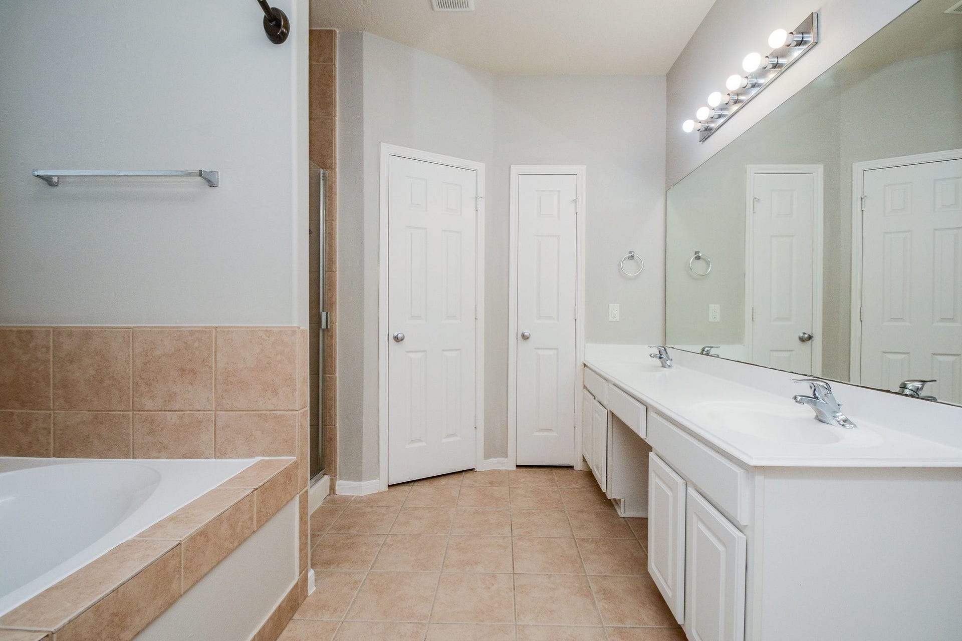 6911 Kamiah Court, Houston, TX 77040 6911 Kamiah Court, Houston, TX 77040