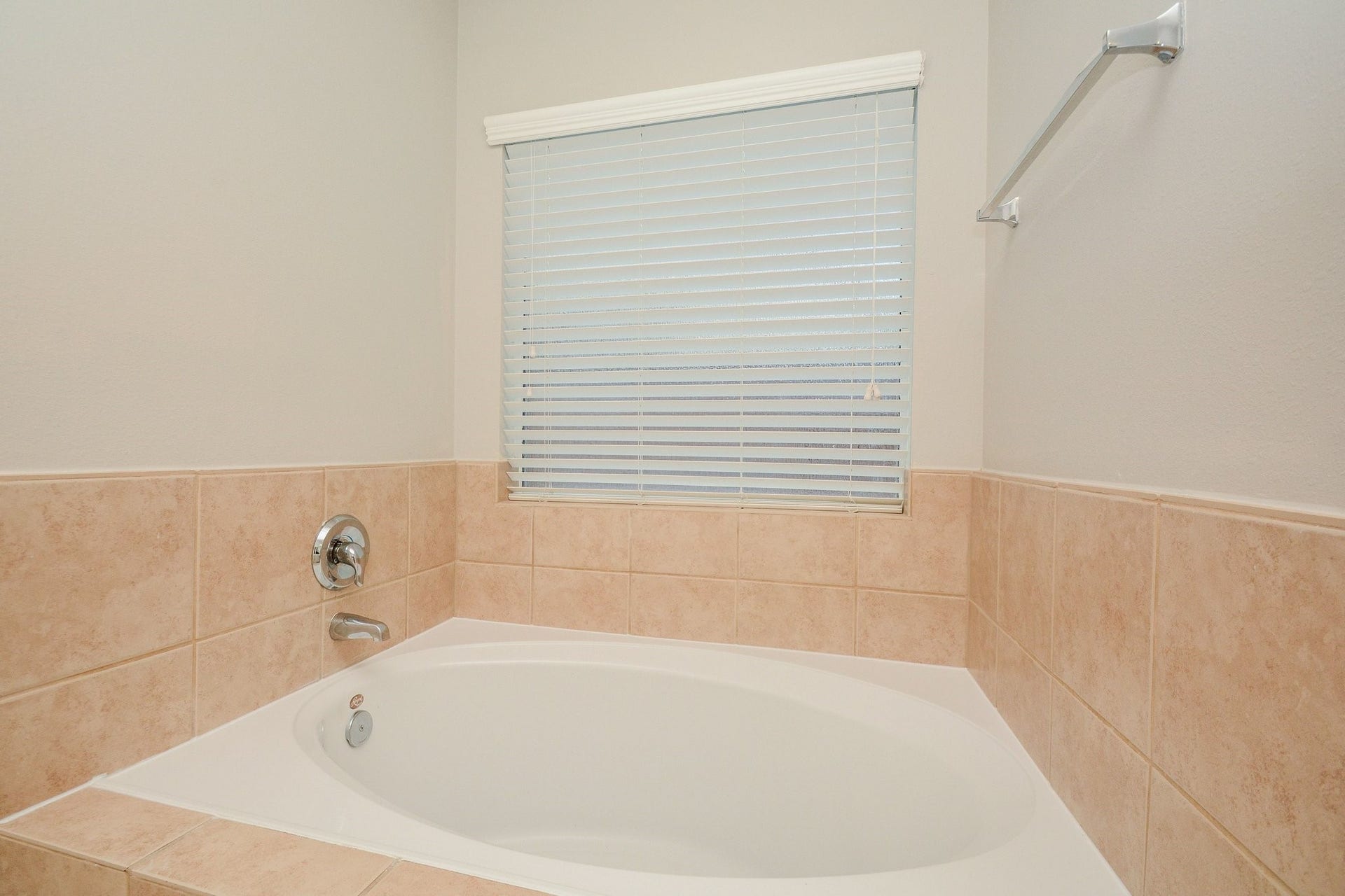 6911 Kamiah Court, Houston, TX 77040 6911 Kamiah Court, Houston, TX 77040