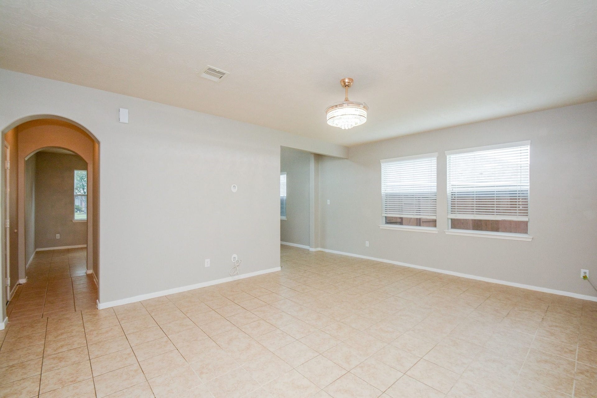 6911 Kamiah Court, Houston, TX 77040 6911 Kamiah Court, Houston, TX 77040