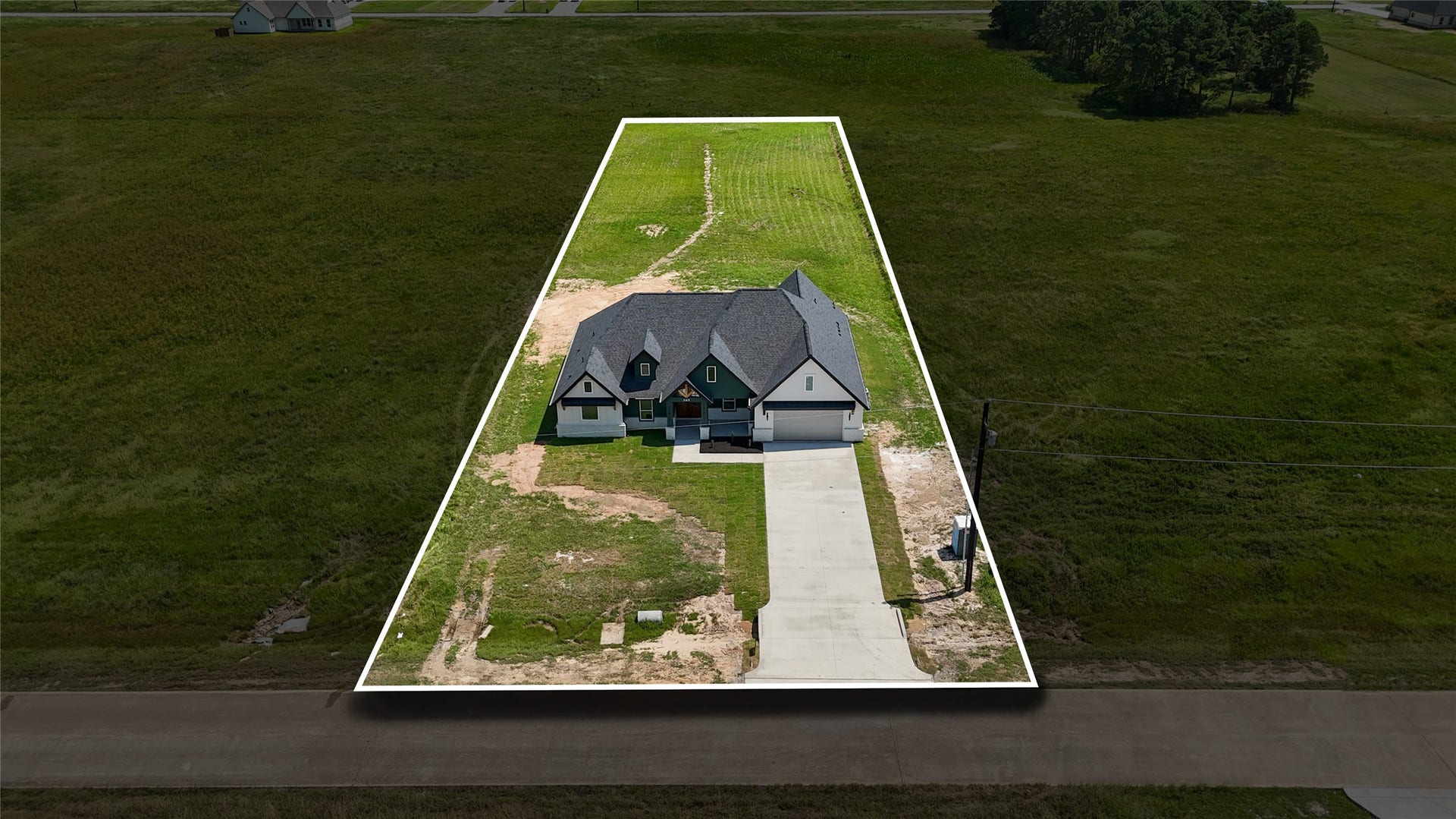 560 Quarter Horse Trail, Angleton, TX 77515 The possibilties are endless