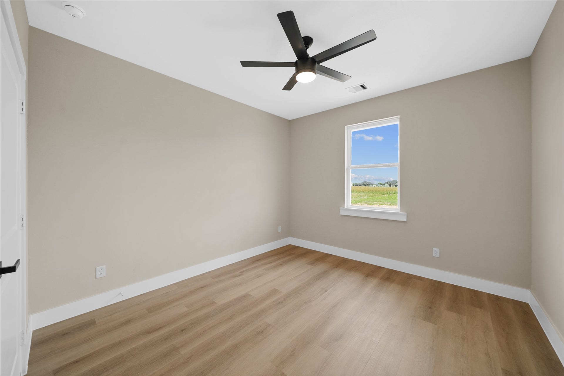 560 Quarter Horse Trail, Angleton, TX 77515 560 Quarter Horse Trail, Angleton, TX 77515