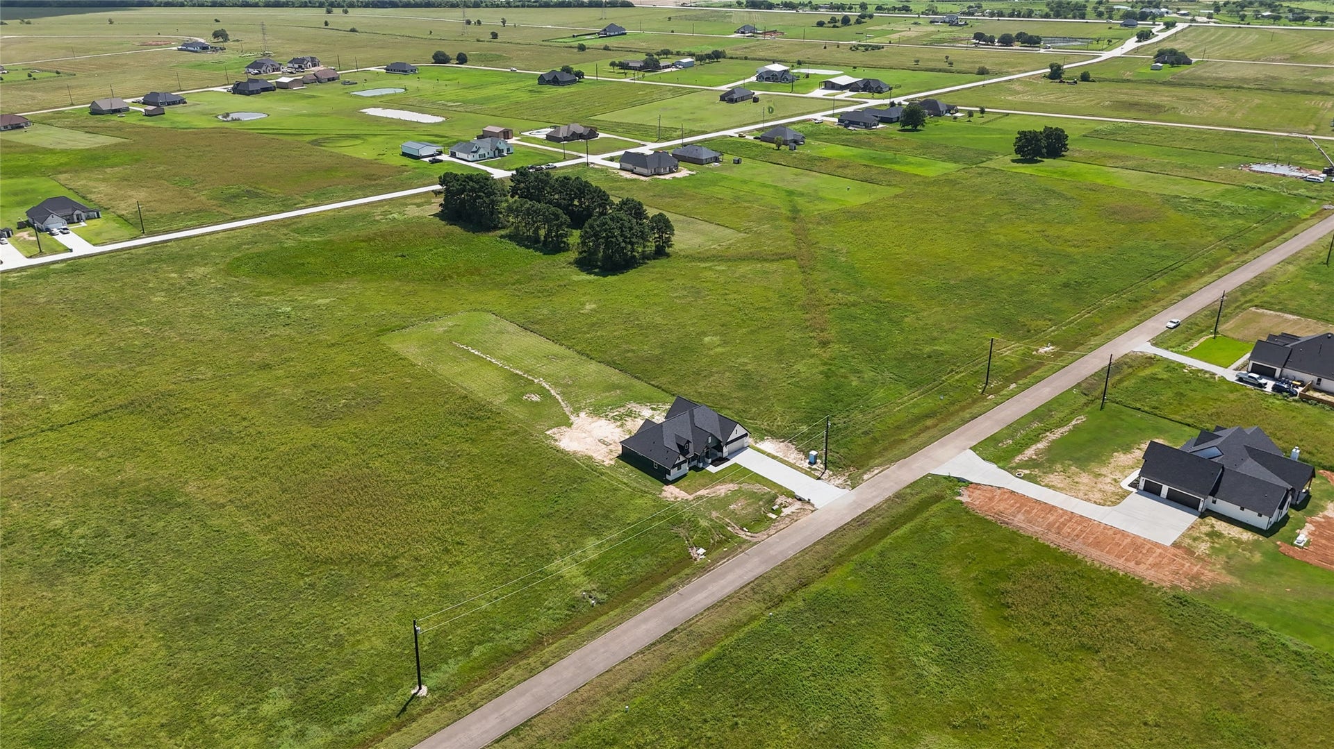 560 Quarter Horse Trail, Angleton, TX 77515 560 Quarter Horse Trail, Angleton, TX 77515