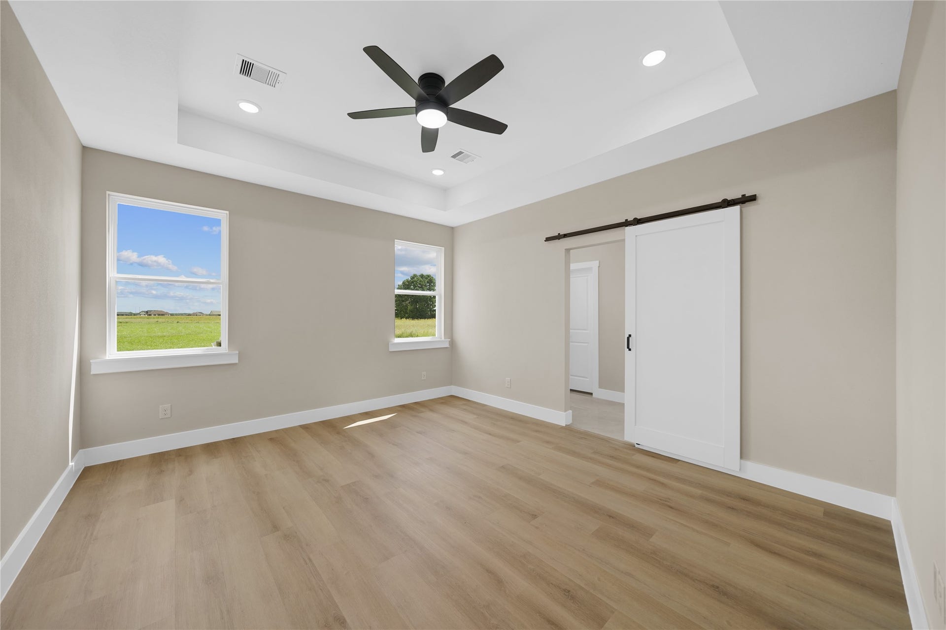 560 Quarter Horse Trail, Angleton, TX 77515 Primery bedroom