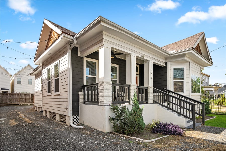 Property photo for 1513 E Gentry Street, Houston, TX