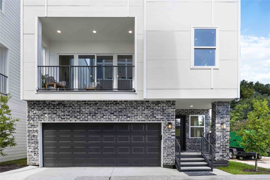 Property photo for 320 Walthall Drive, #A, Houston, TX