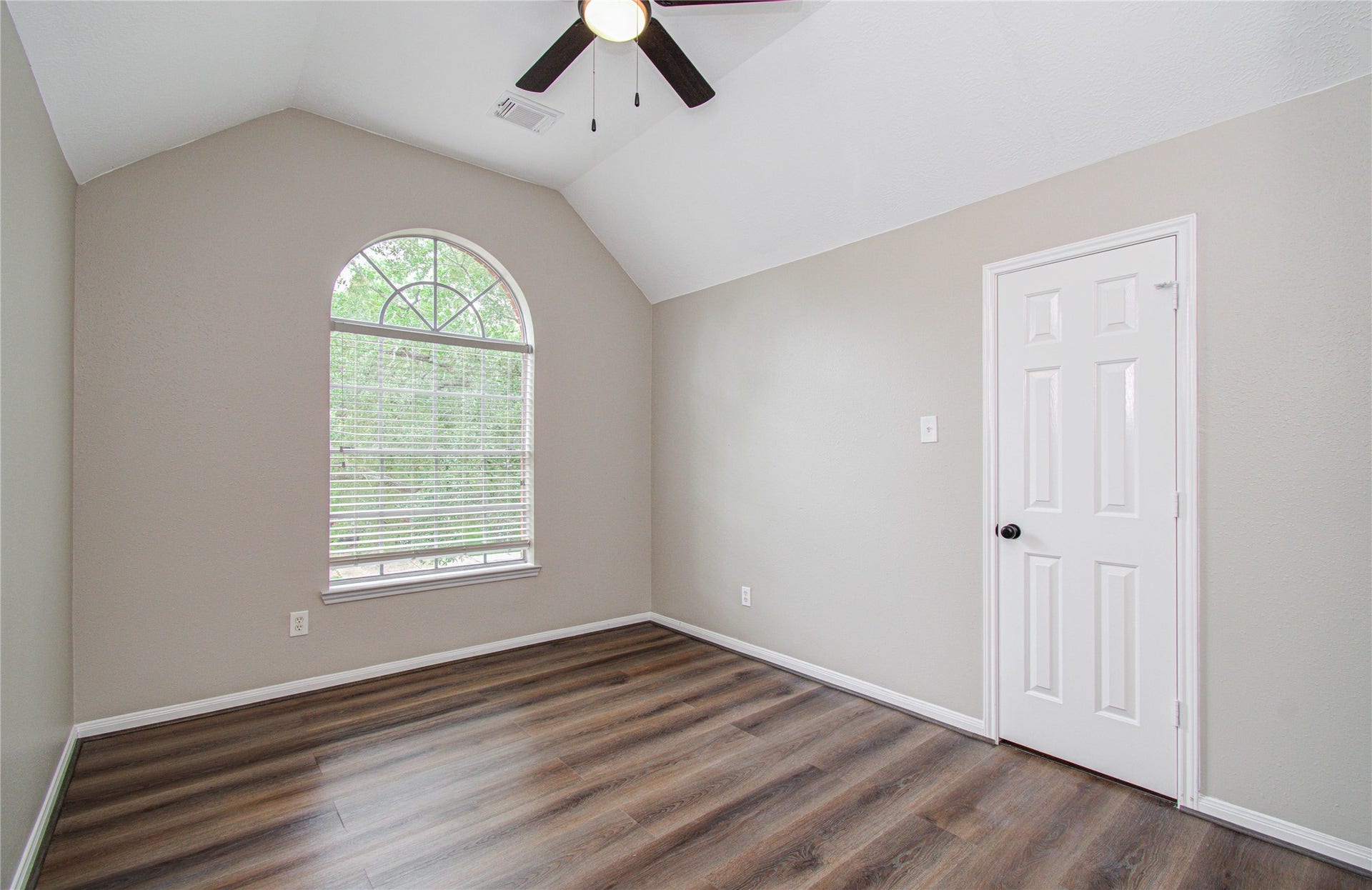 6801 Paigetree Lane, Pearland, TX 77584 6801 Paigetree Lane, Pearland, TX 77584