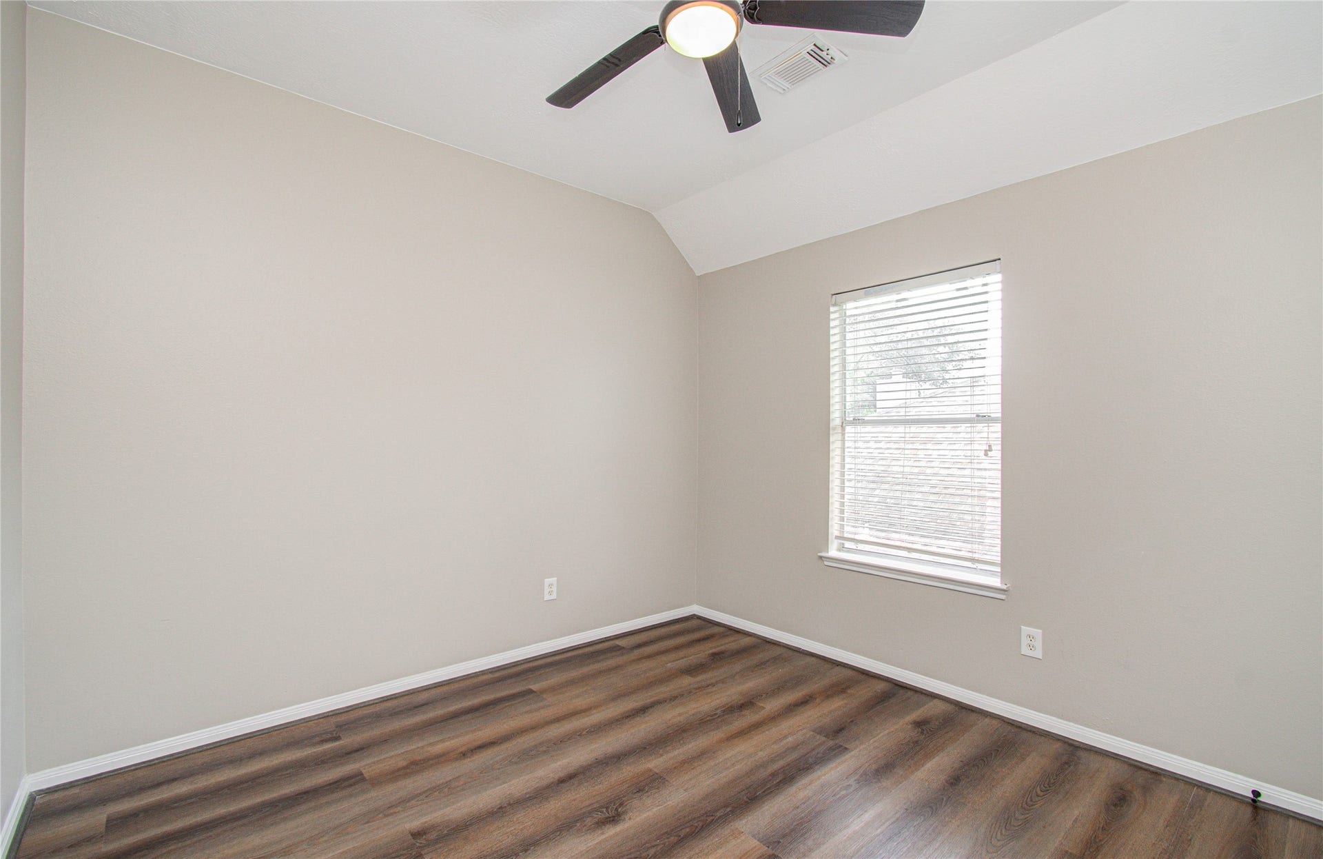 6801 Paigetree Lane, Pearland, TX 77584 6801 Paigetree Lane, Pearland, TX 77584