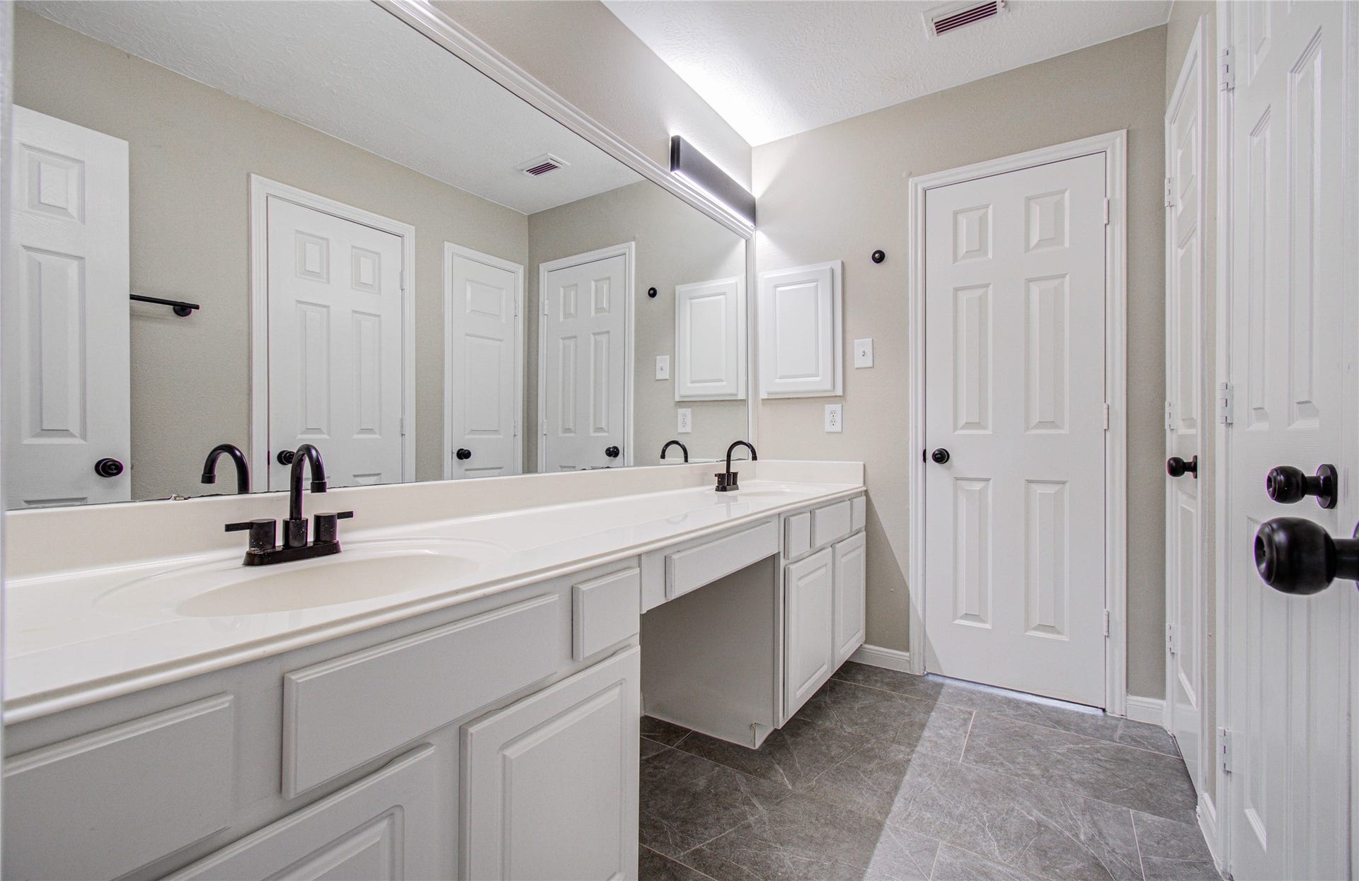 6801 Paigetree Lane, Pearland, TX 77584 6801 Paigetree Lane, Pearland, TX 77584