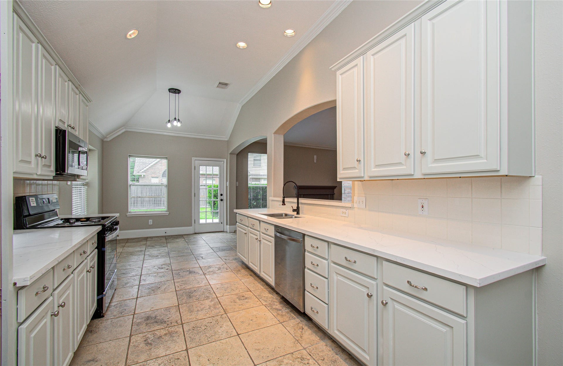 6801 Paigetree Lane, Pearland, TX 77584 6801 Paigetree Lane, Pearland, TX 77584