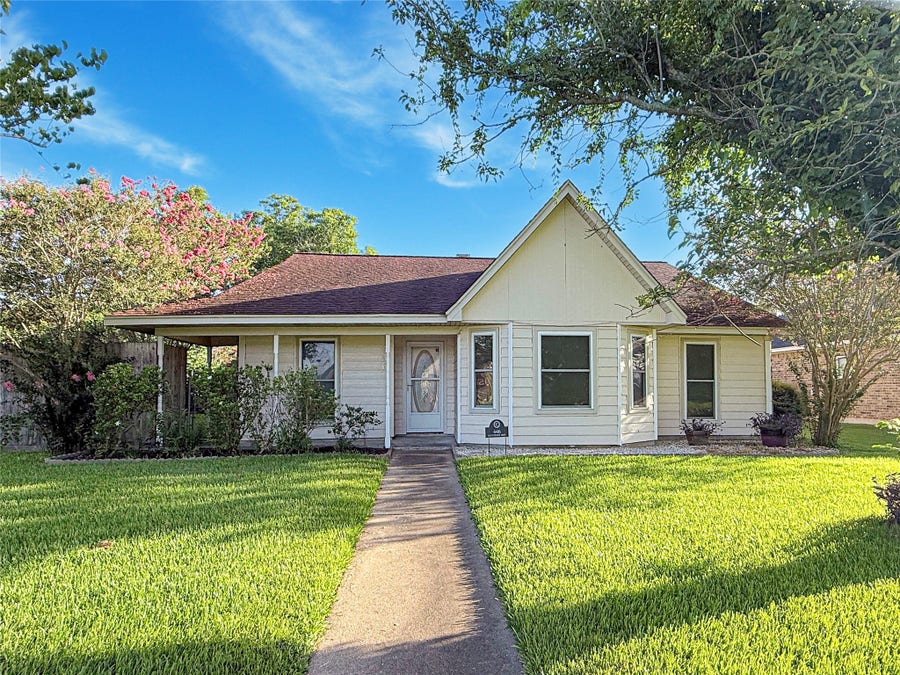 Property photo for 446 Countryside Drive, West Columbia, TX