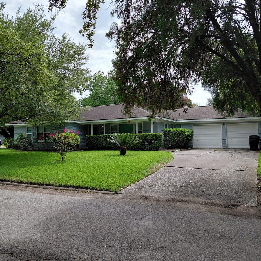 Property photo for 8106 Lorrie Drive, Houston, TX