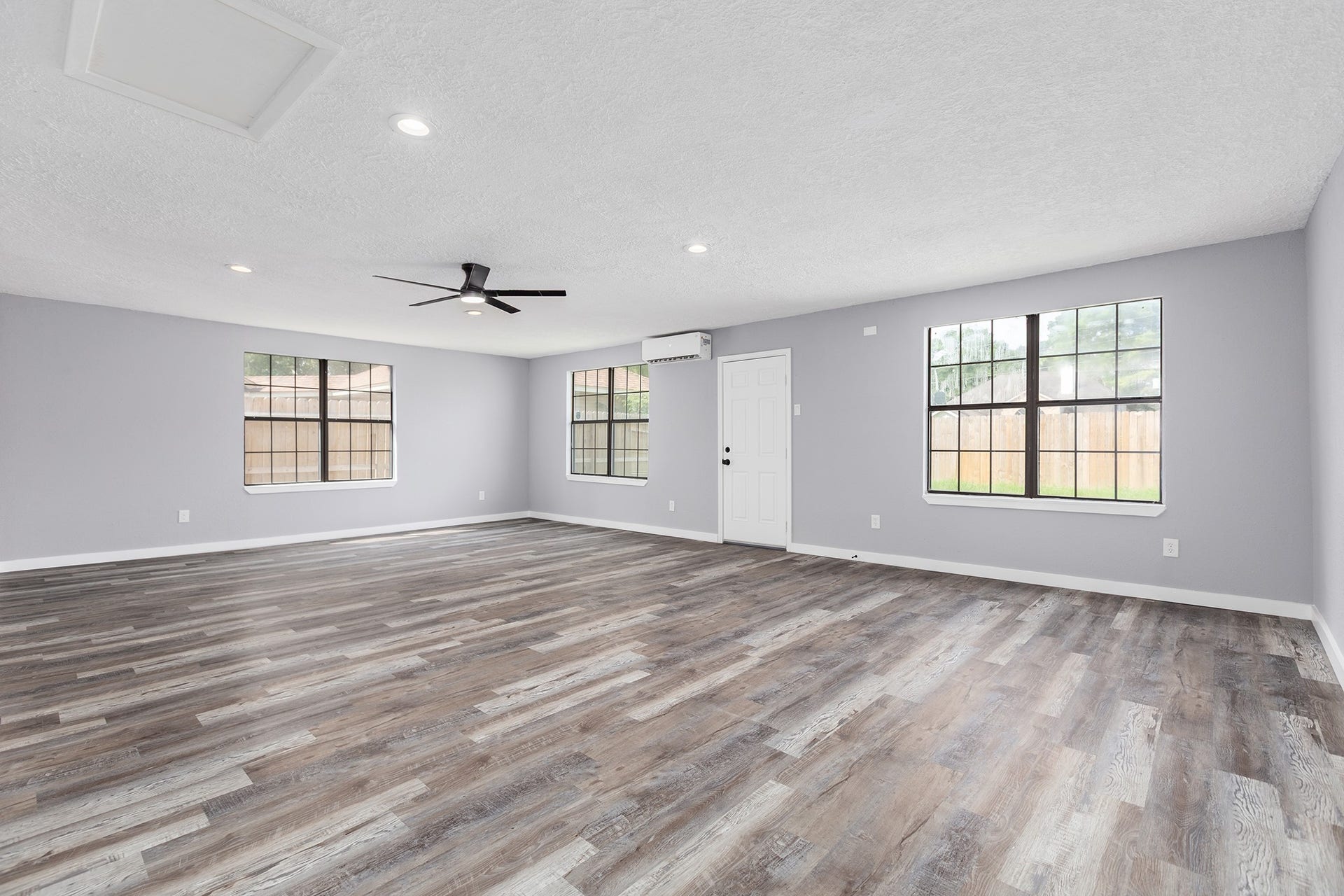 11527 Corola Trail Drive, Houston, TX 77066