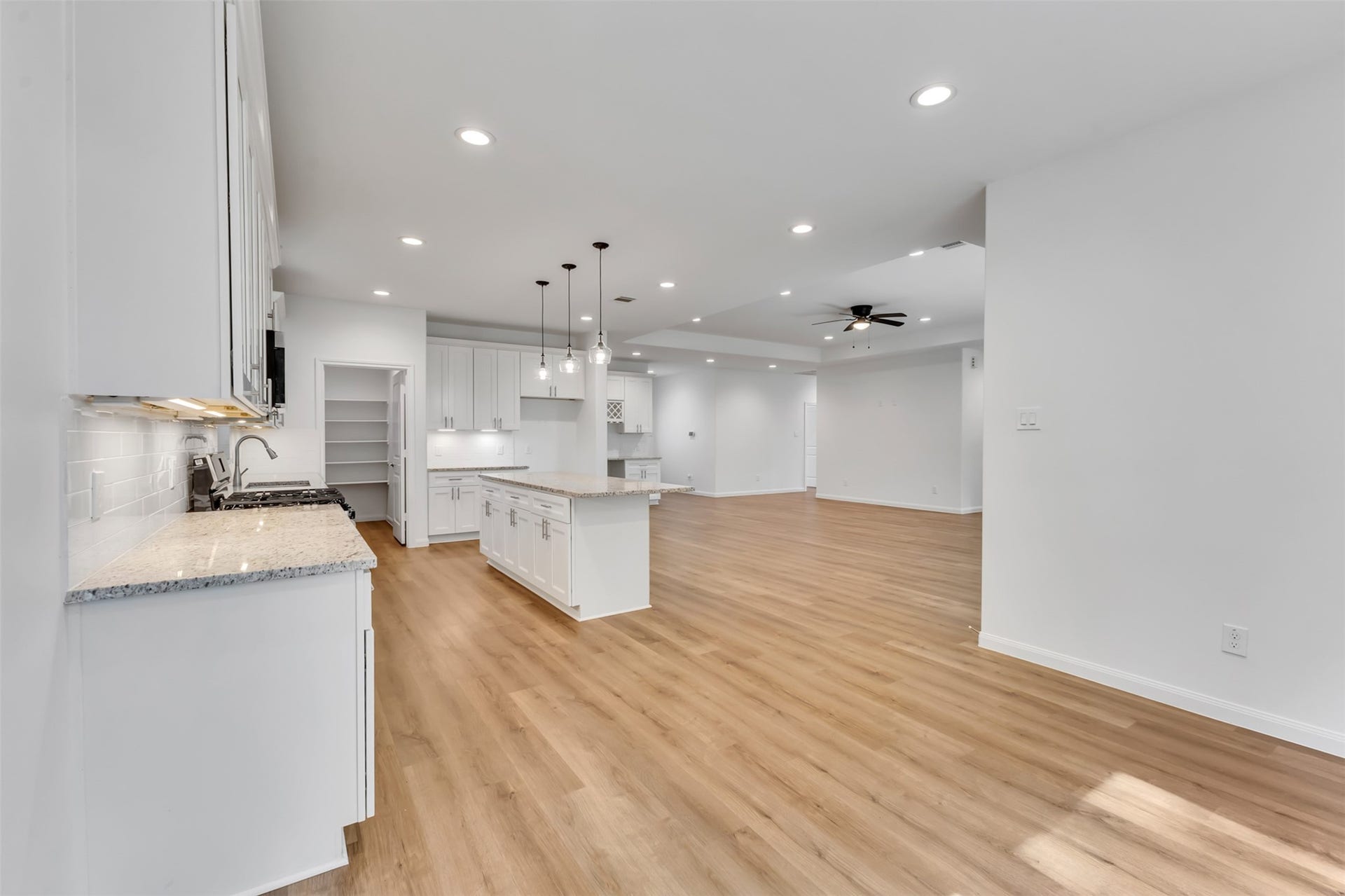6405 Carver Avenue, Texas City, TX 77591