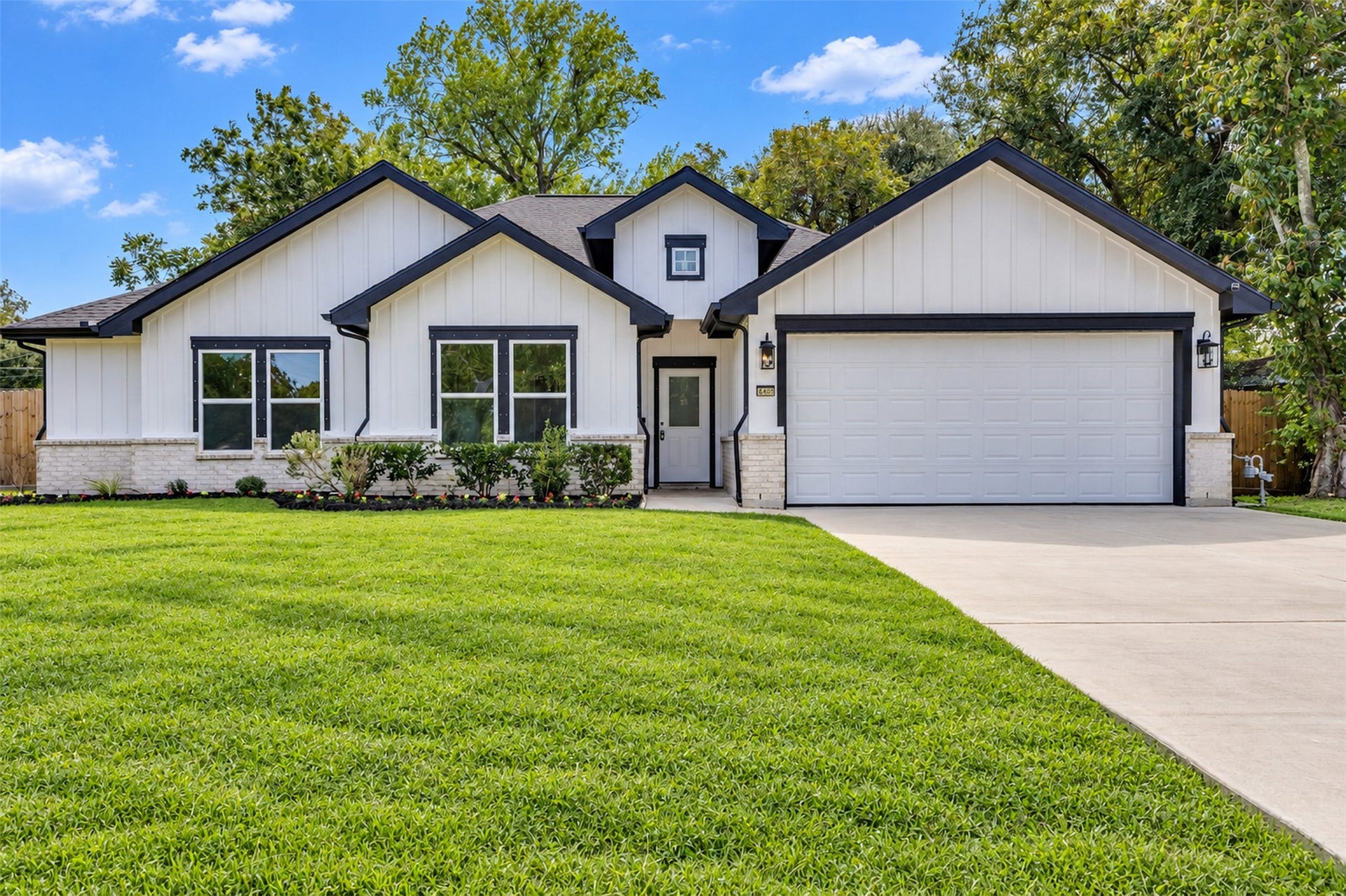 6405 Carver Avenue, Texas City, TX 77591