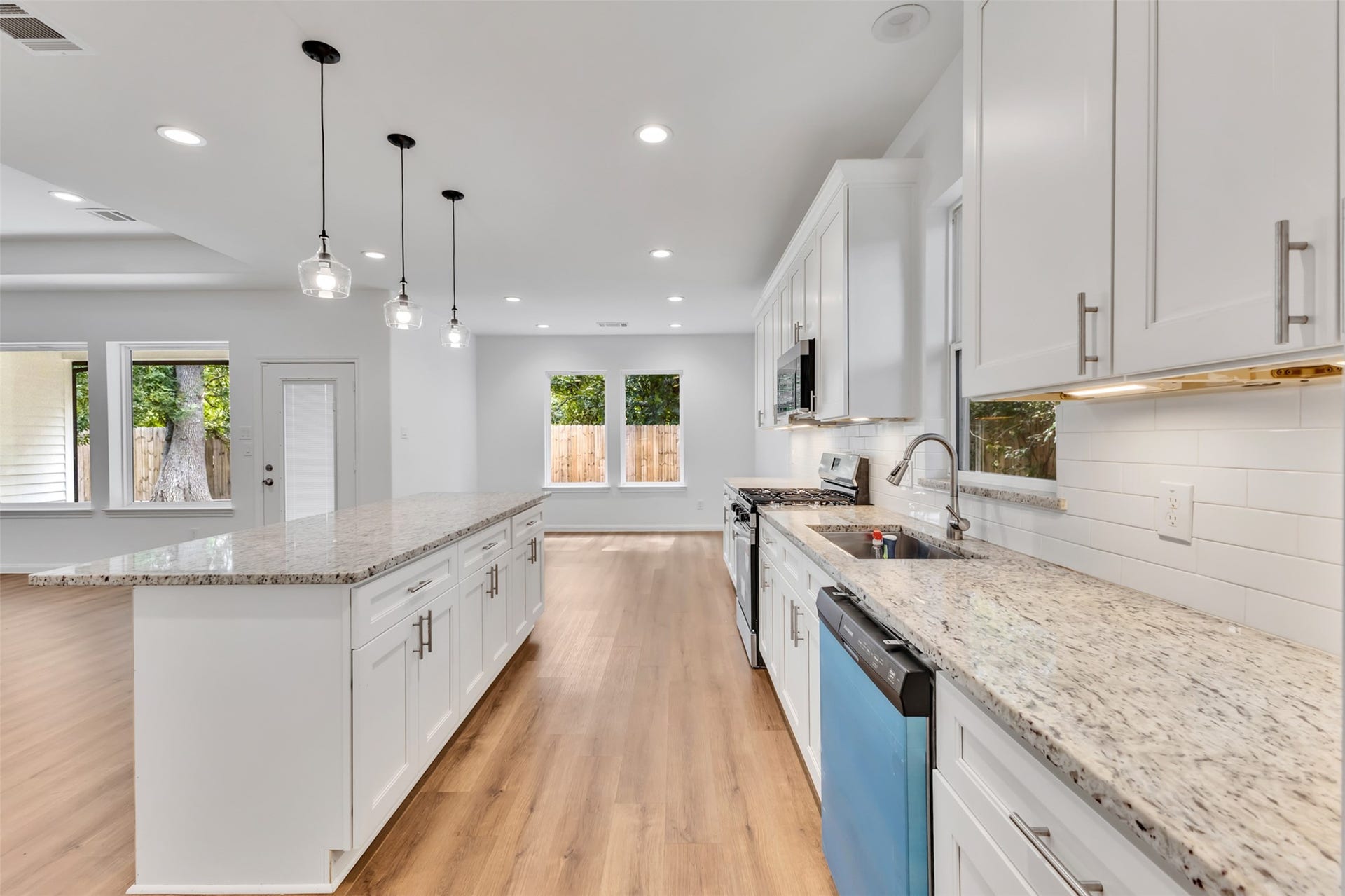 6405 Carver Avenue, Texas City, TX 77591