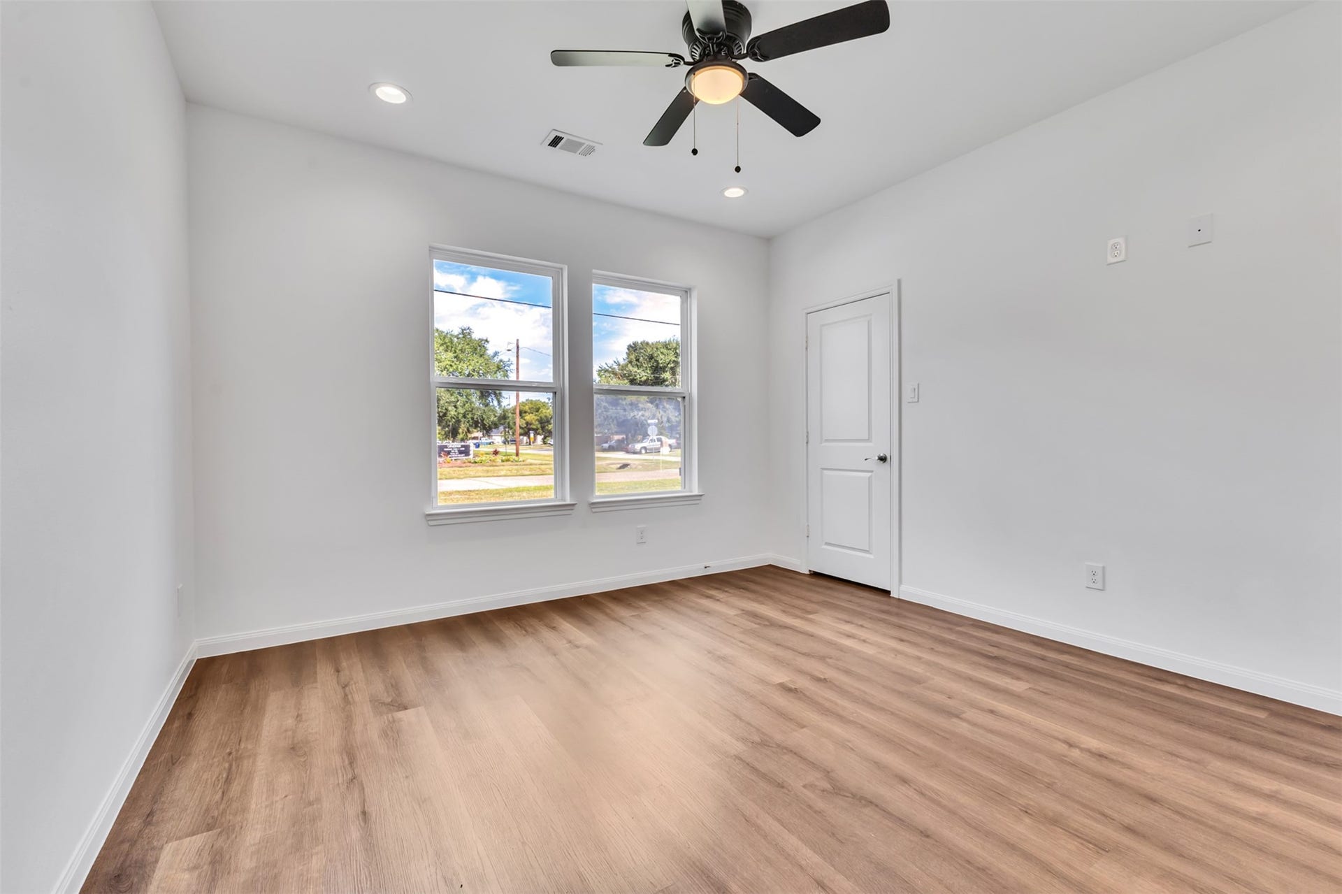 6405 Carver Avenue, Texas City, TX 77591