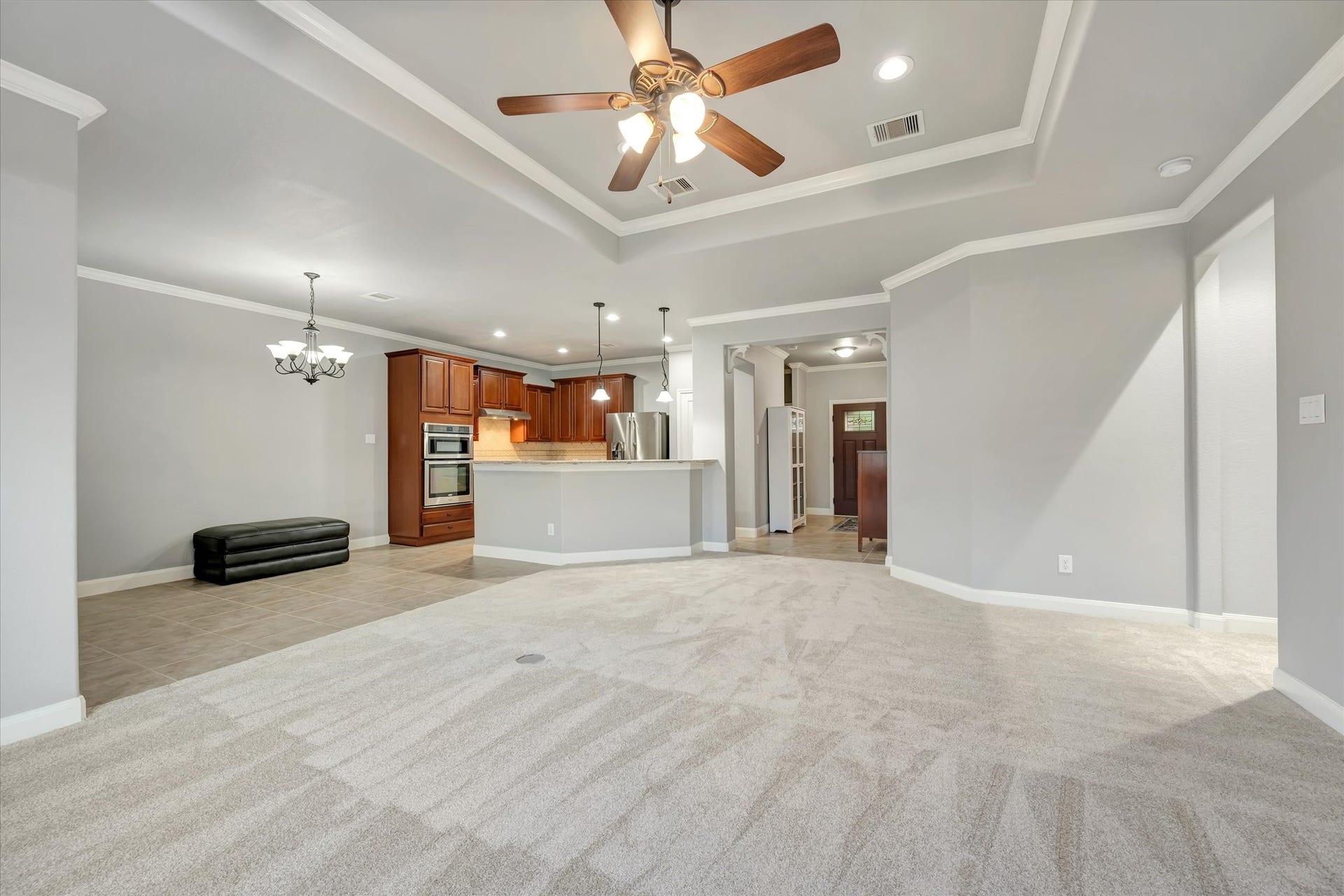 1541 Tuscan Village Drive, League City, TX 77573 1541 Tuscan Village Drive, League City, TX 77573