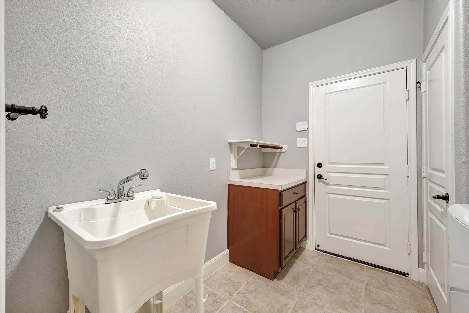 1541 Tuscan Village Drive, League City, TX 77573 1541 Tuscan Village Drive, League City, TX 77573