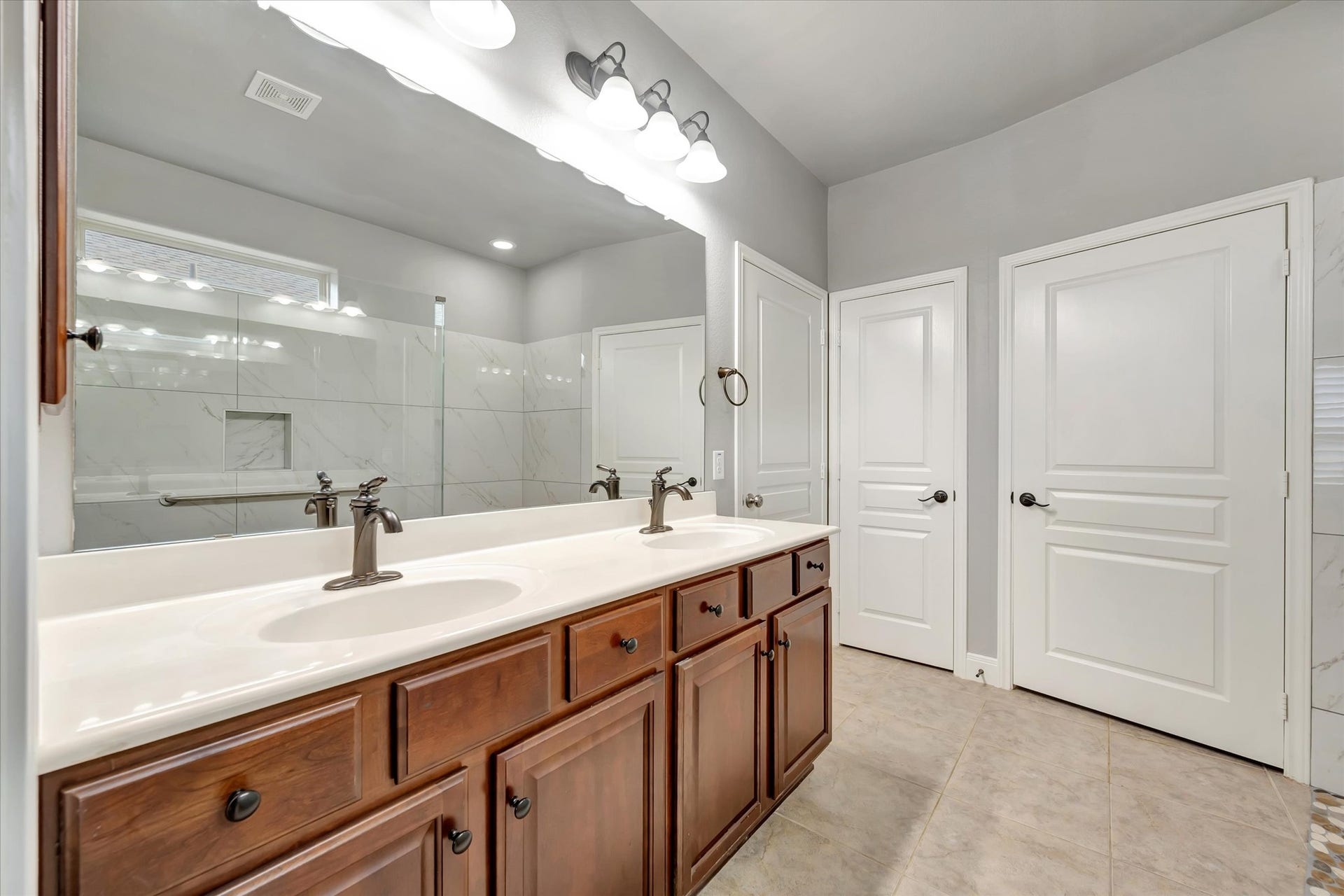 1541 Tuscan Village Drive, League City, TX 77573 1541 Tuscan Village Drive, League City, TX 77573