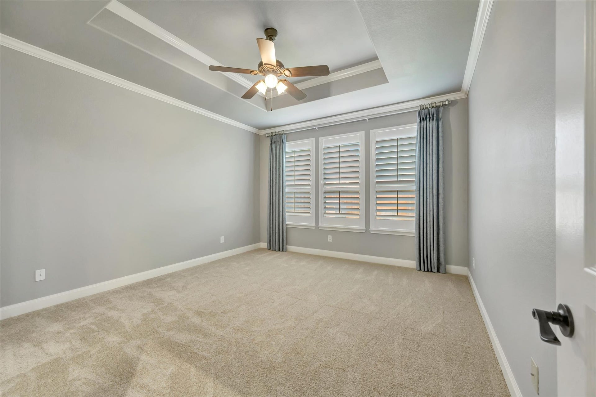 1541 Tuscan Village Drive, League City, TX 77573 1541 Tuscan Village Drive, League City, TX 77573