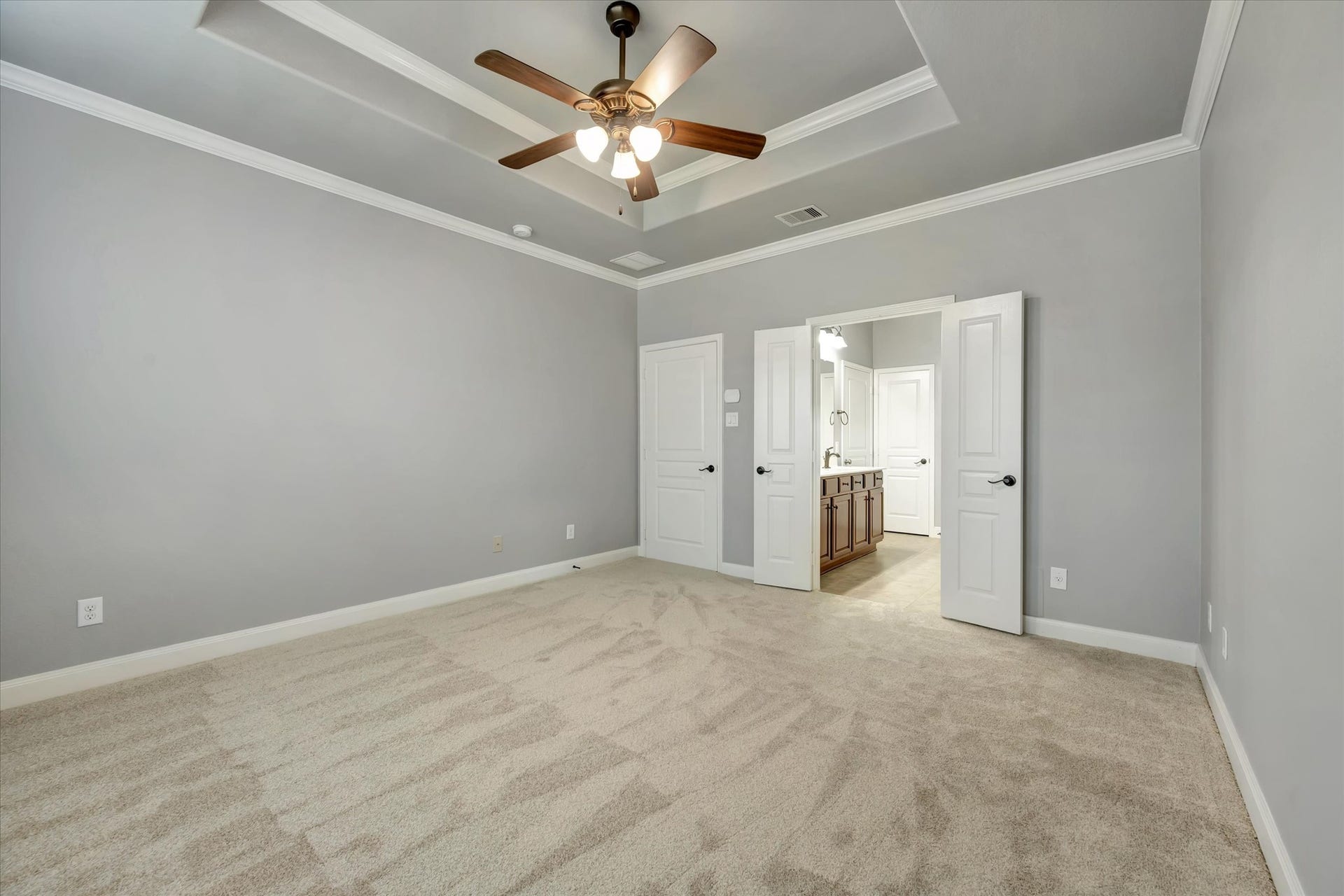 1541 Tuscan Village Drive, League City, TX 77573 1541 Tuscan Village Drive, League City, TX 77573