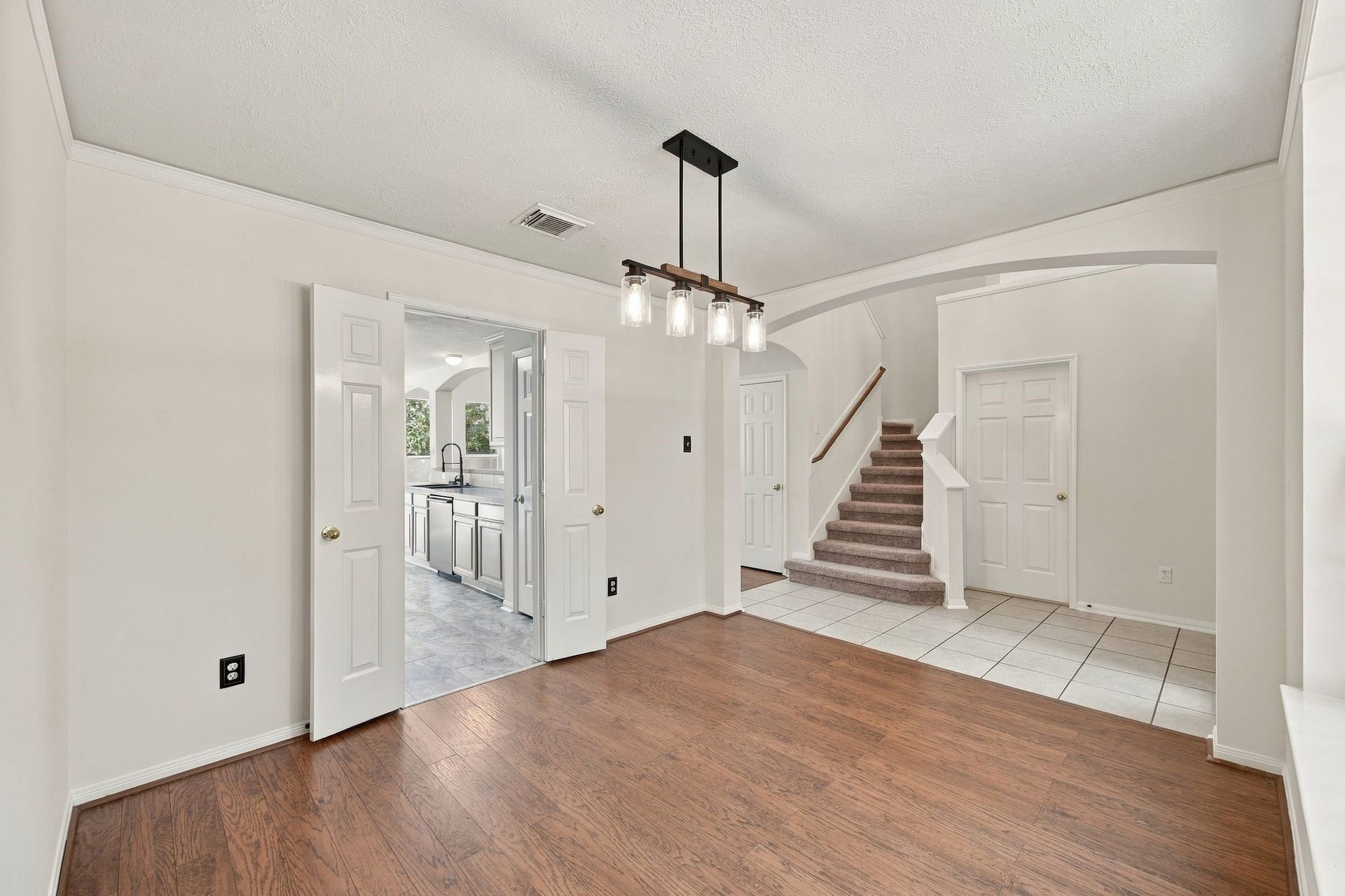 10 Orchid Grove Place, Conroe, TX 77385 10 Orchid Grove Place, Conroe, TX 77385