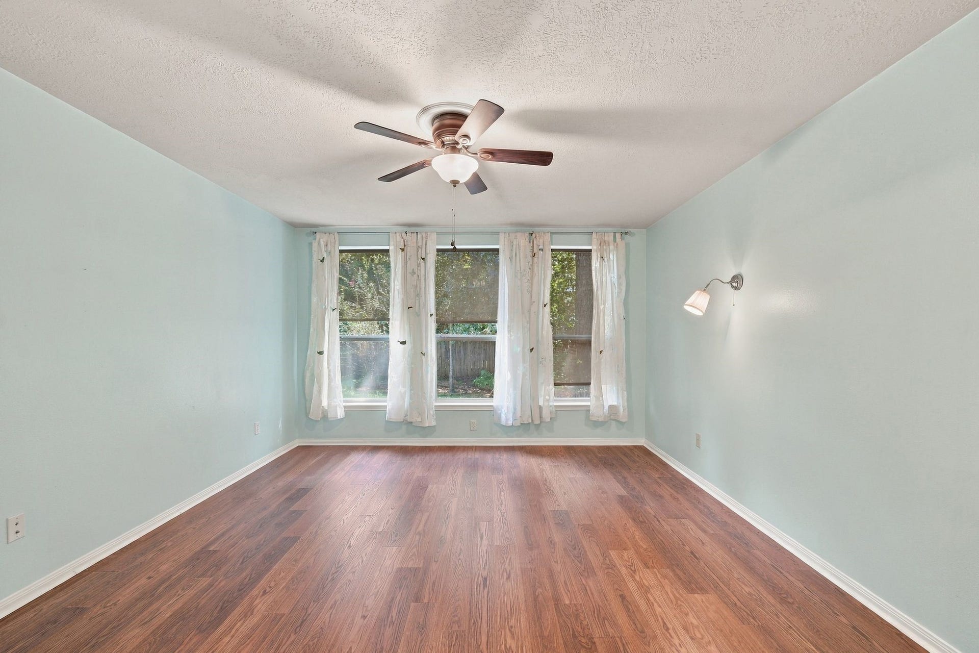 10 Orchid Grove Place, Conroe, TX 77385 10 Orchid Grove Place, Conroe, TX 77385