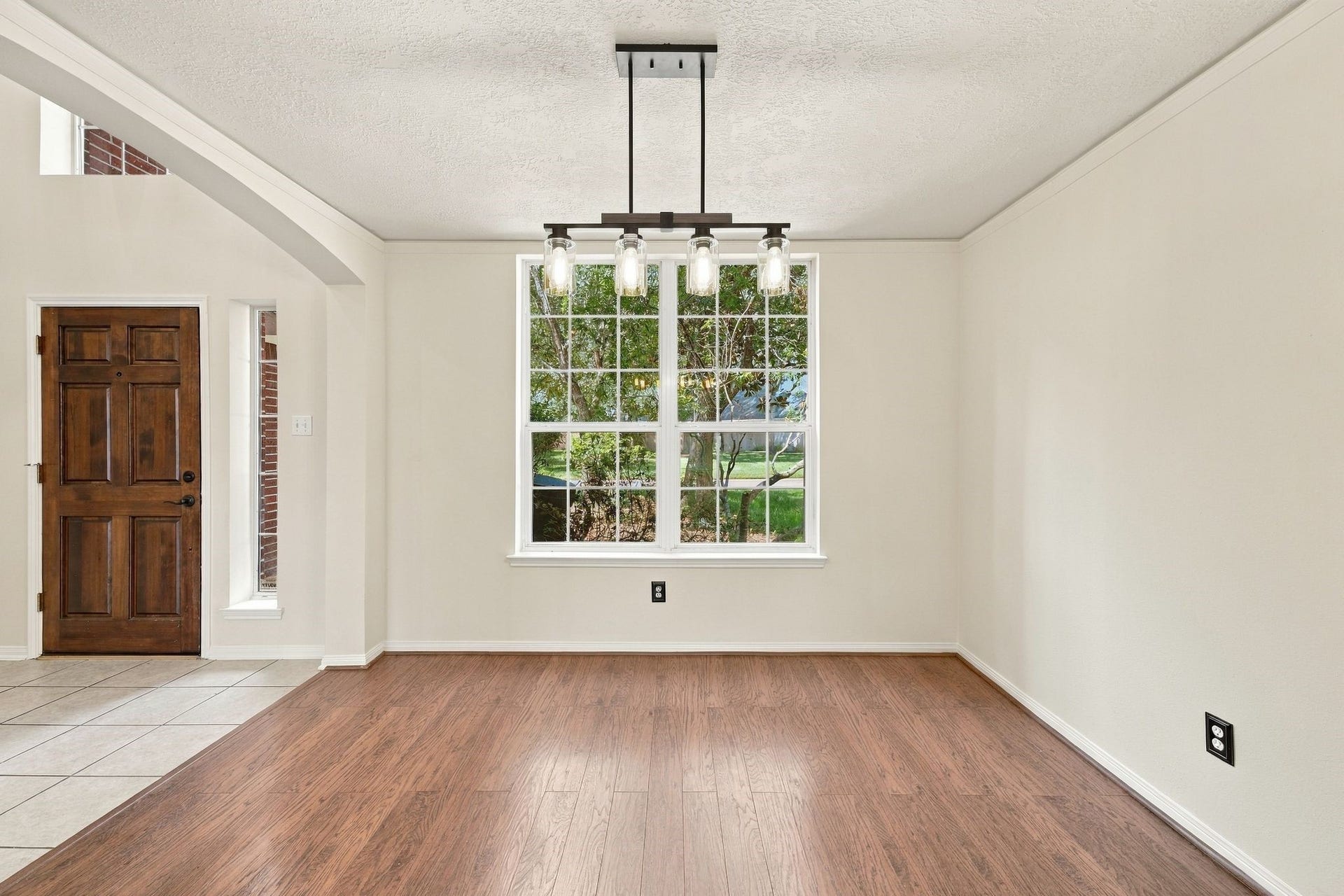 10 Orchid Grove Place, Conroe, TX 77385 10 Orchid Grove Place, Conroe, TX 77385