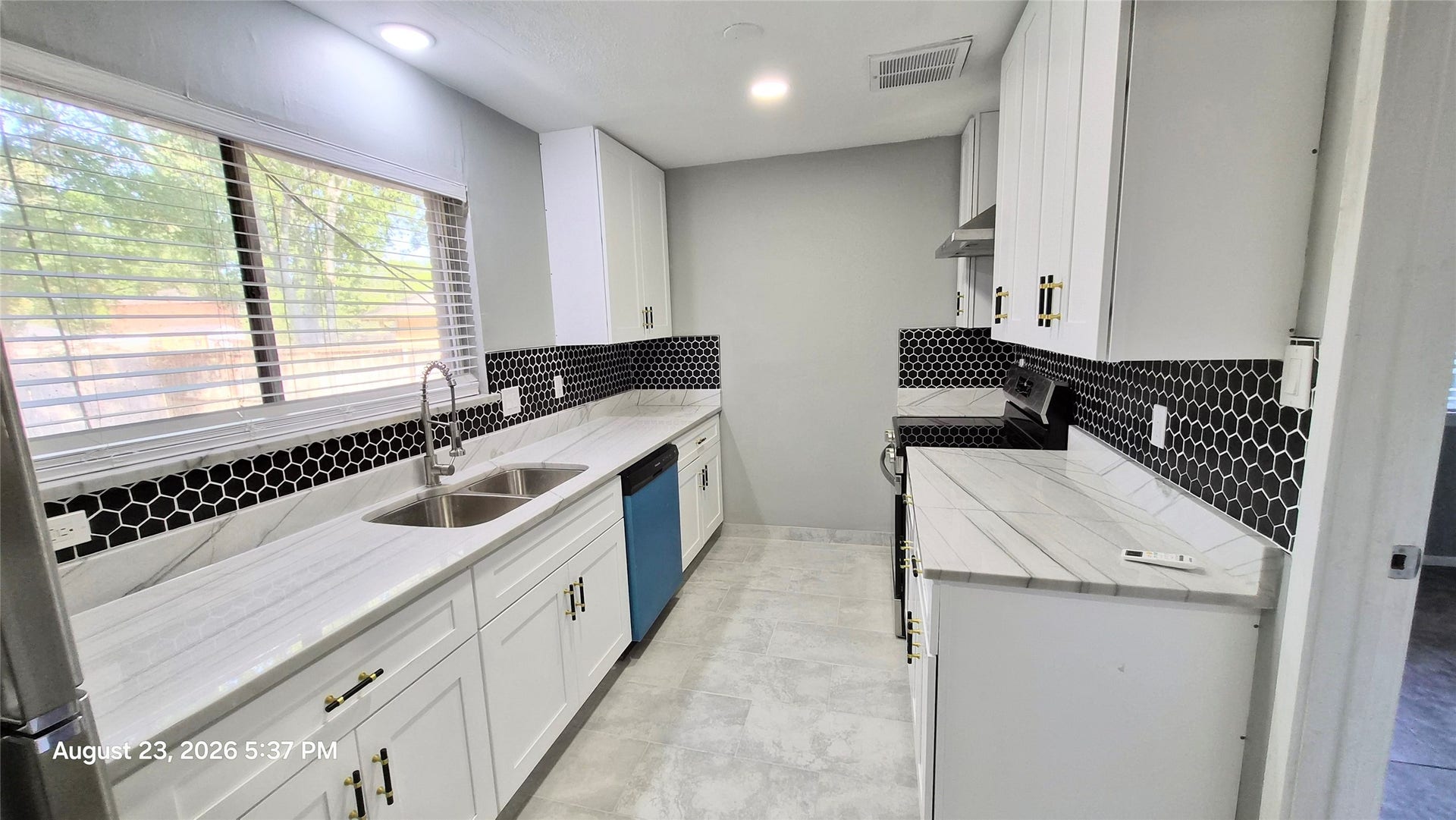 23054 Banquo Drive, Spring, TX 77373 23054 Banquo Drive, Spring, TX 77373