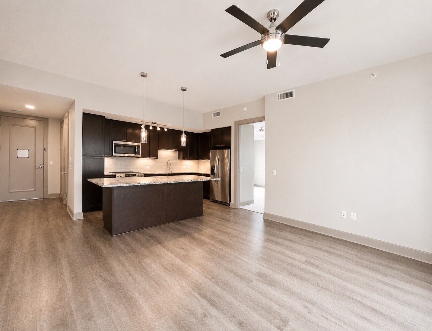 9787 Katy Freeway, #1601, Houston, TX 77024