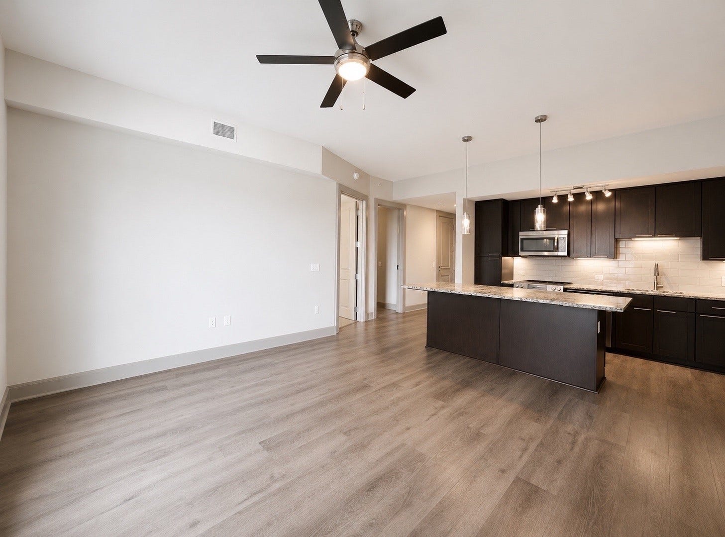9787 Katy Freeway, #1601, Houston, TX 77024