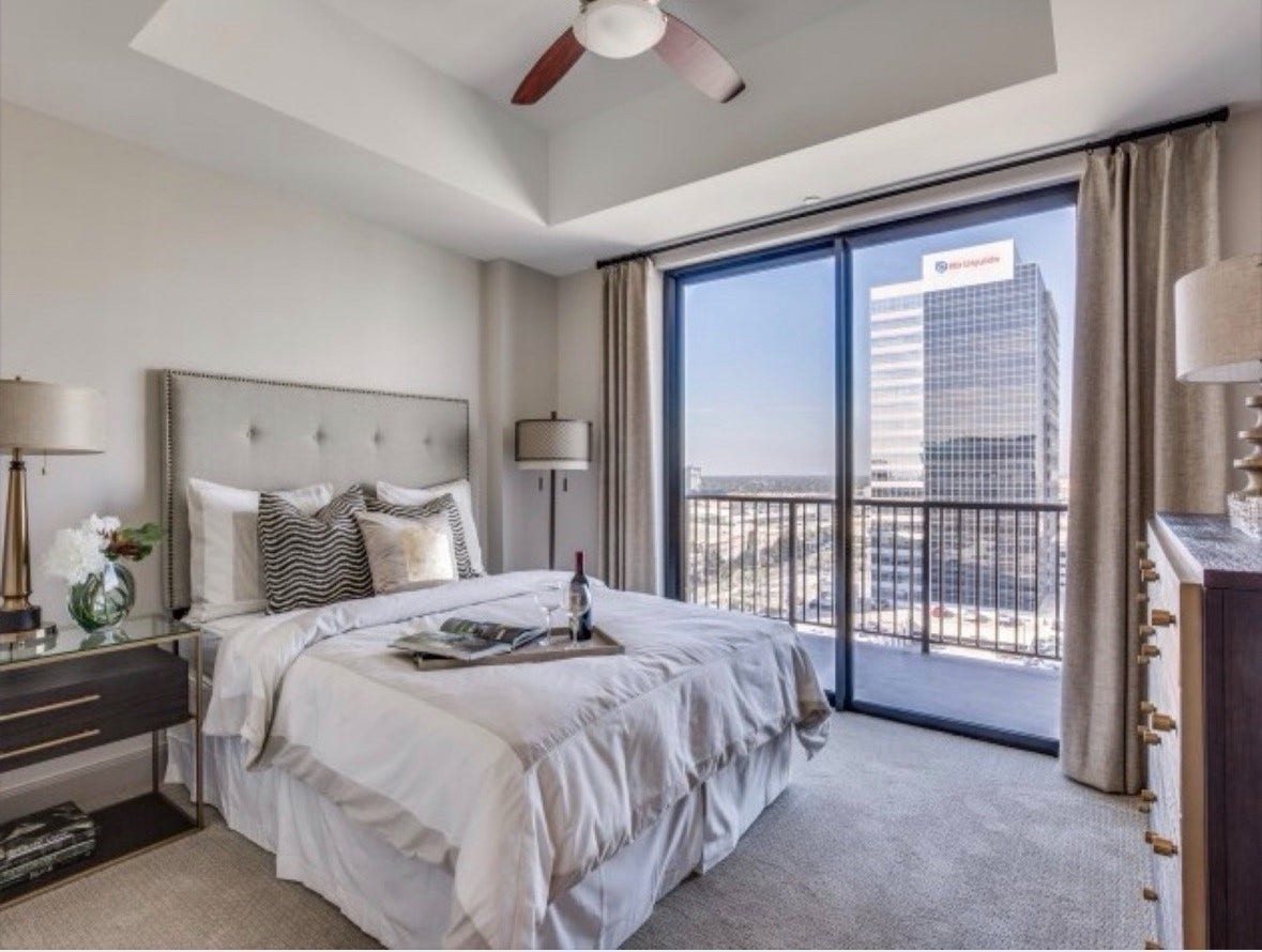 9787 Katy Freeway, #1601, Houston, TX 77024