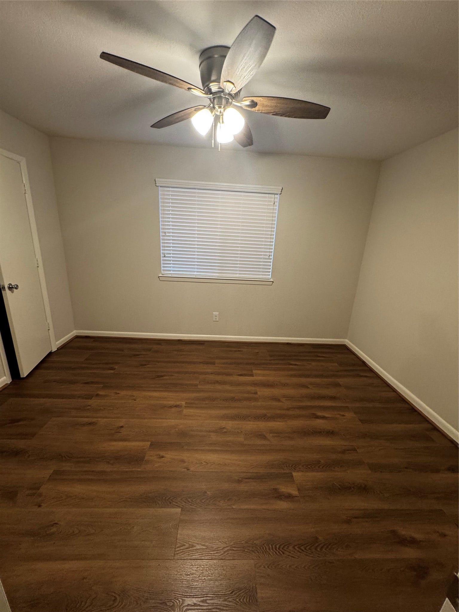 8807 Belle Glen Drive, Houston, TX 77099 8807 Belle Glen Drive, Houston, TX 77099