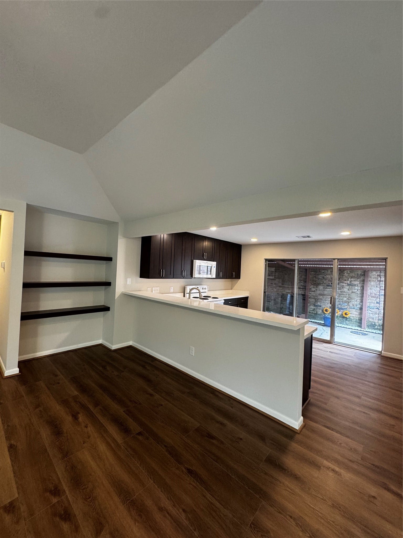 8807 Belle Glen Drive, Houston, TX 77099 8807 Belle Glen Drive, Houston, TX 77099
