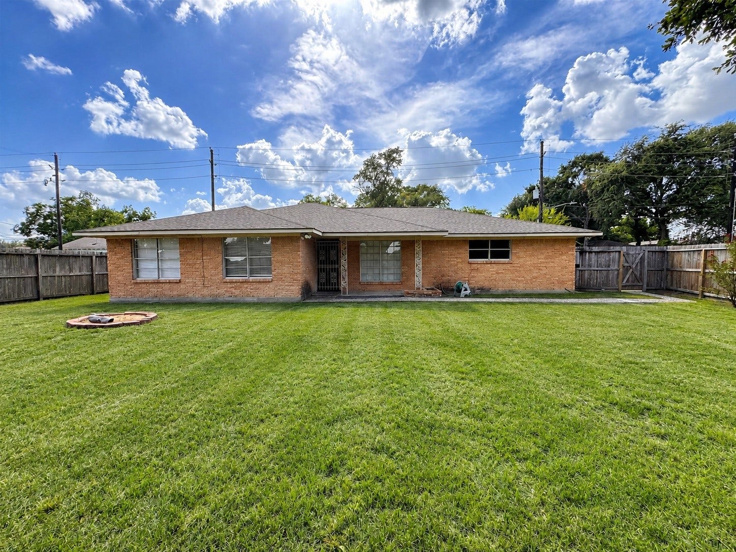 5523 Sweetbay Lane, Houston, TX 77041